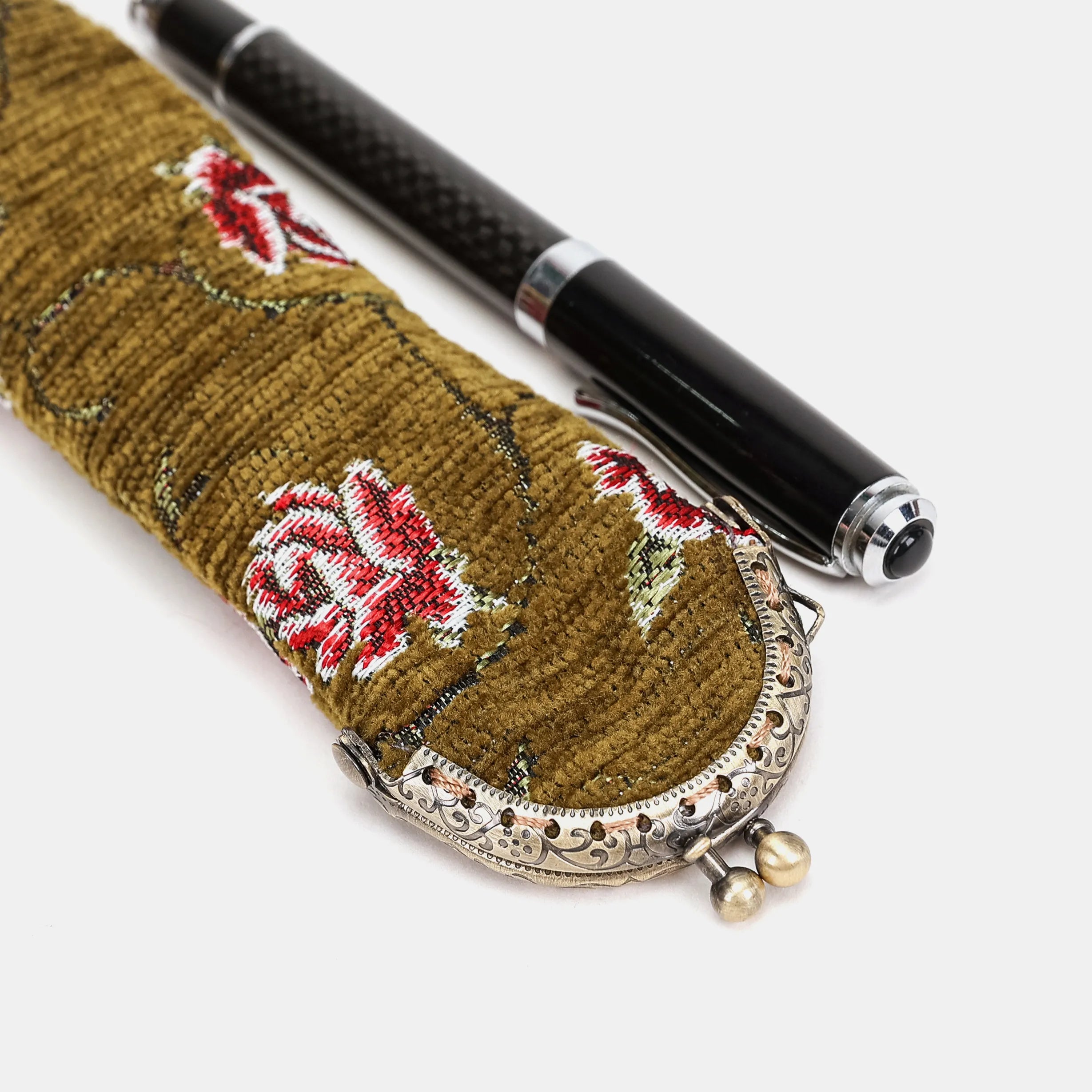 Climbing Rose Avocado Solo Pen Case Carpetbag of America metal frame