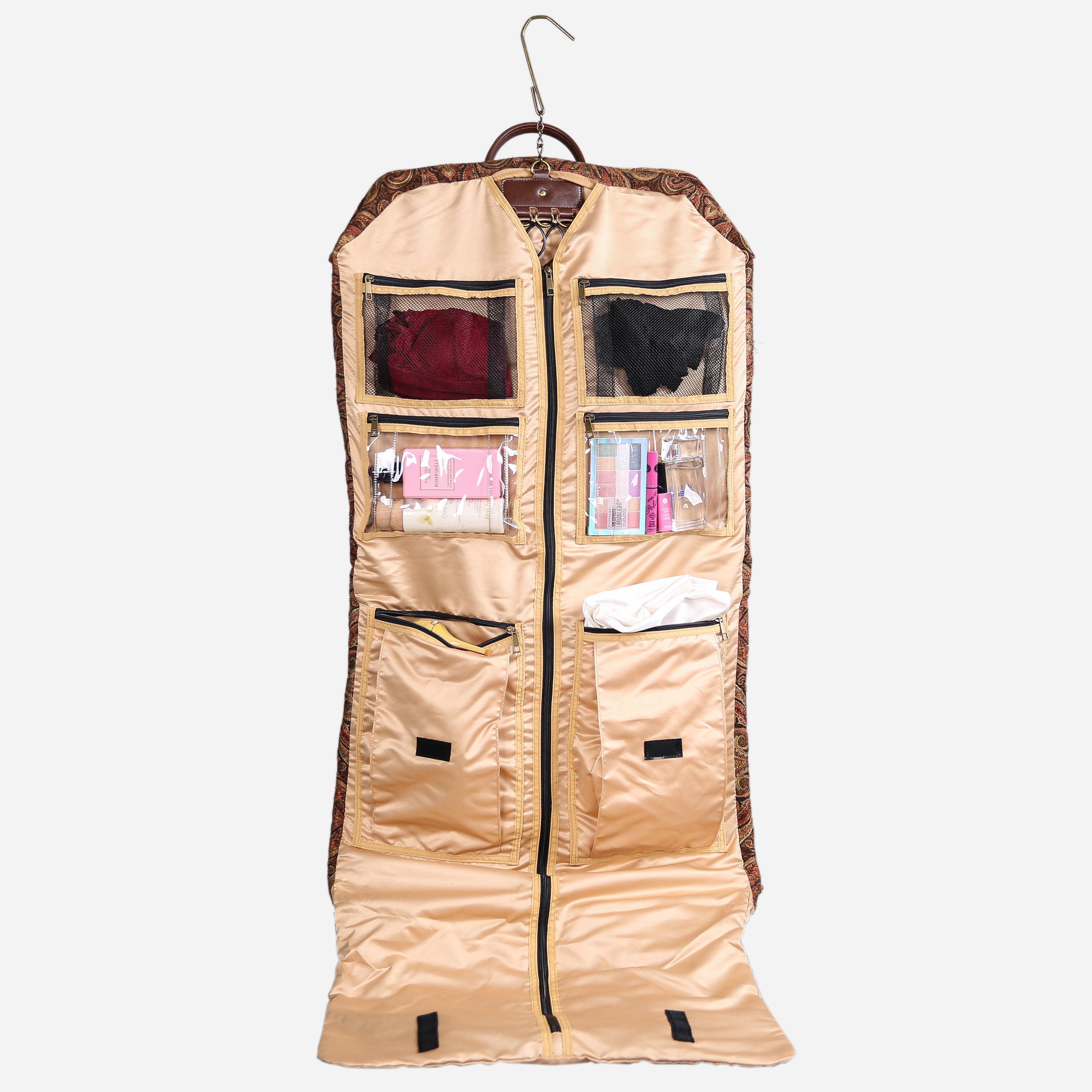 Damask D. Brown Carpet Garment Bag carpet bag of America in use