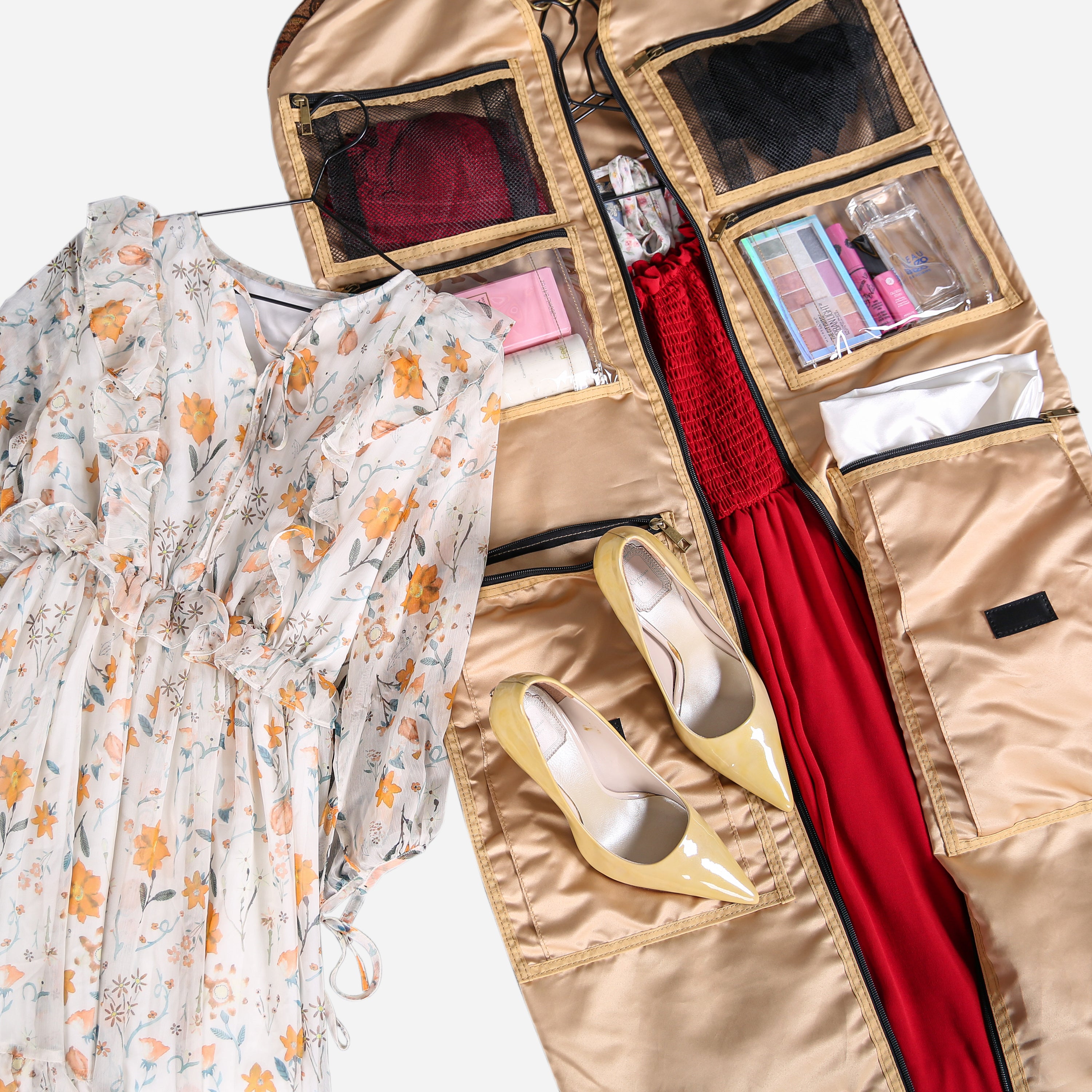 Damask D. Brown Carpet Garment Bag carpet bag of America in use