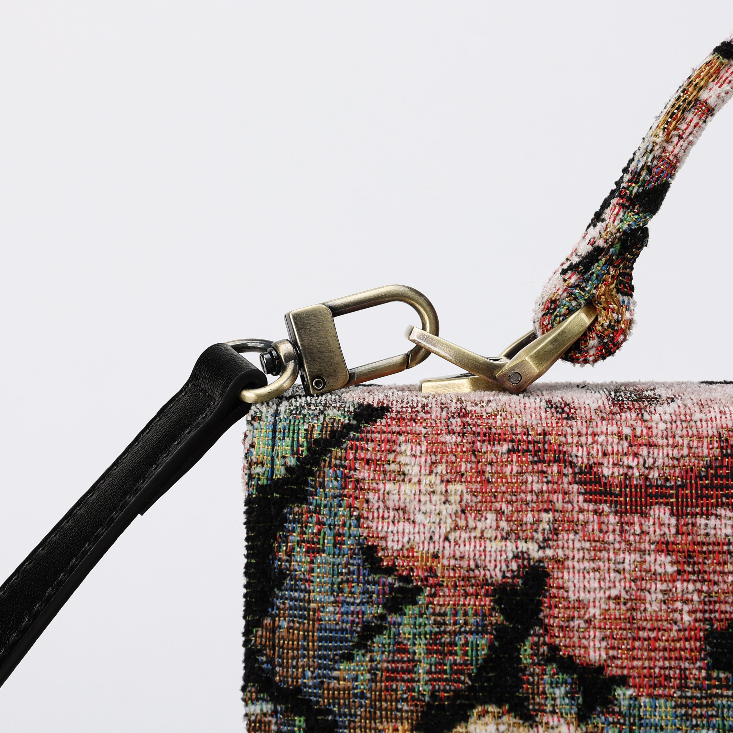 Floral Rose Flap Satchel Carpetbag of America details