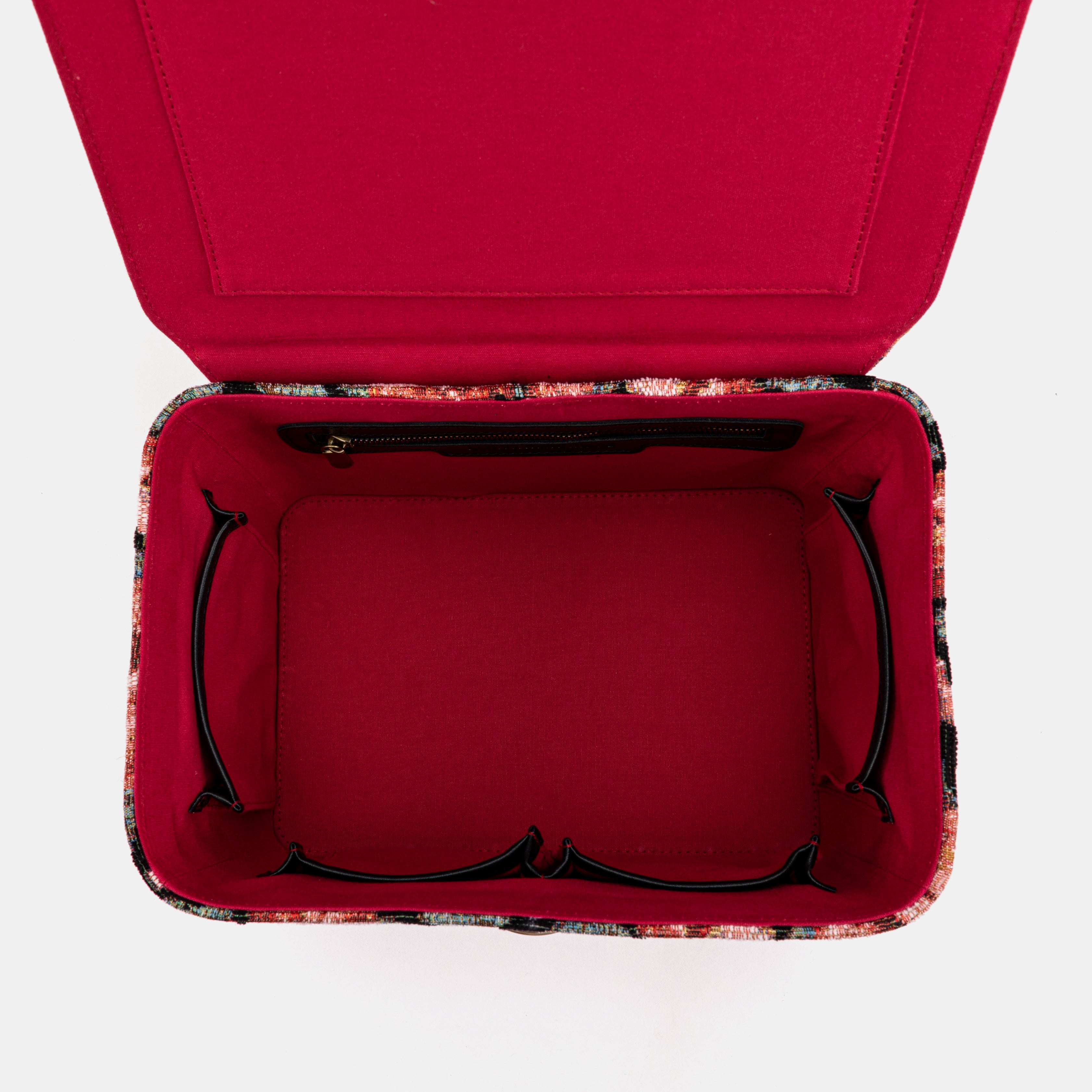 Floral Rose Josephine Large Train Case of America inside