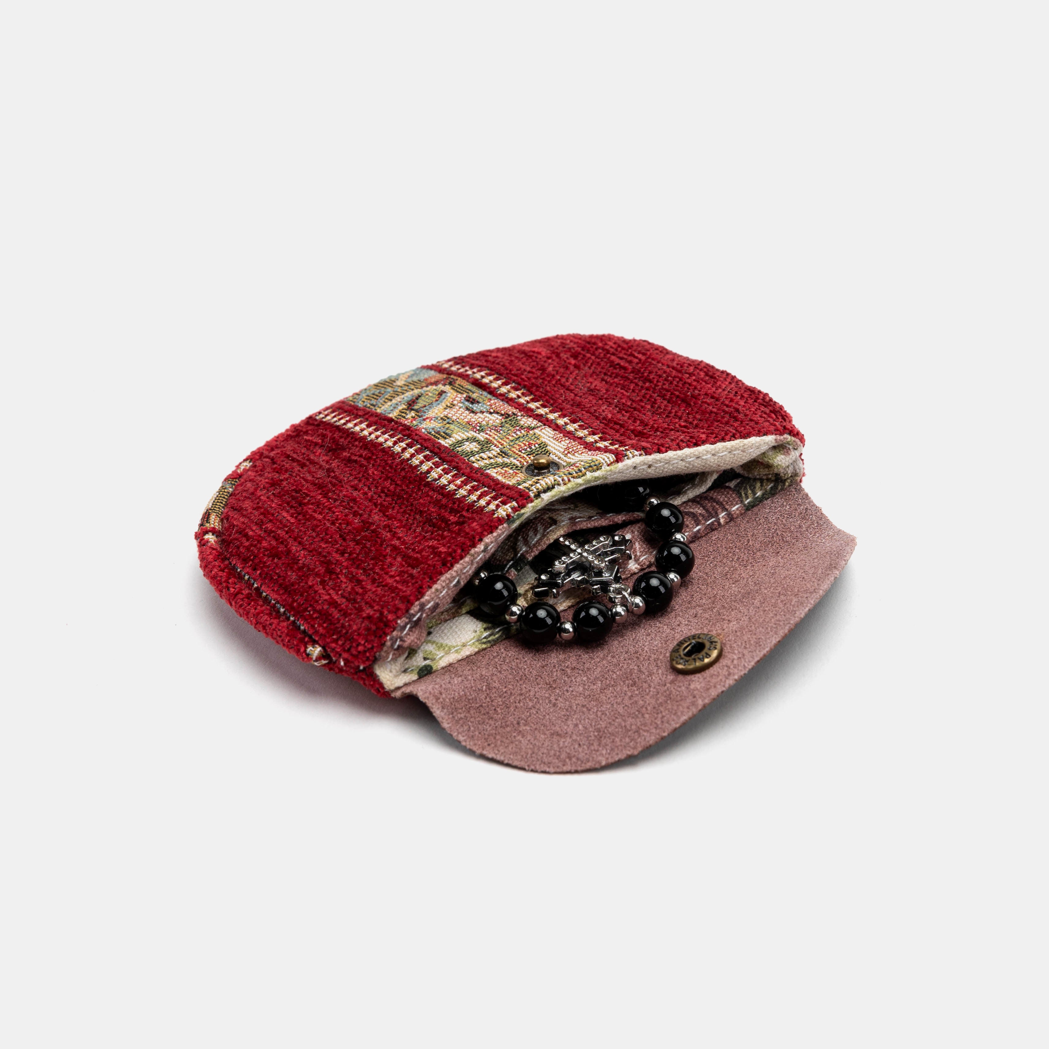 Floral Stripes Series Rosary Bag Carpetbag of America red in use
