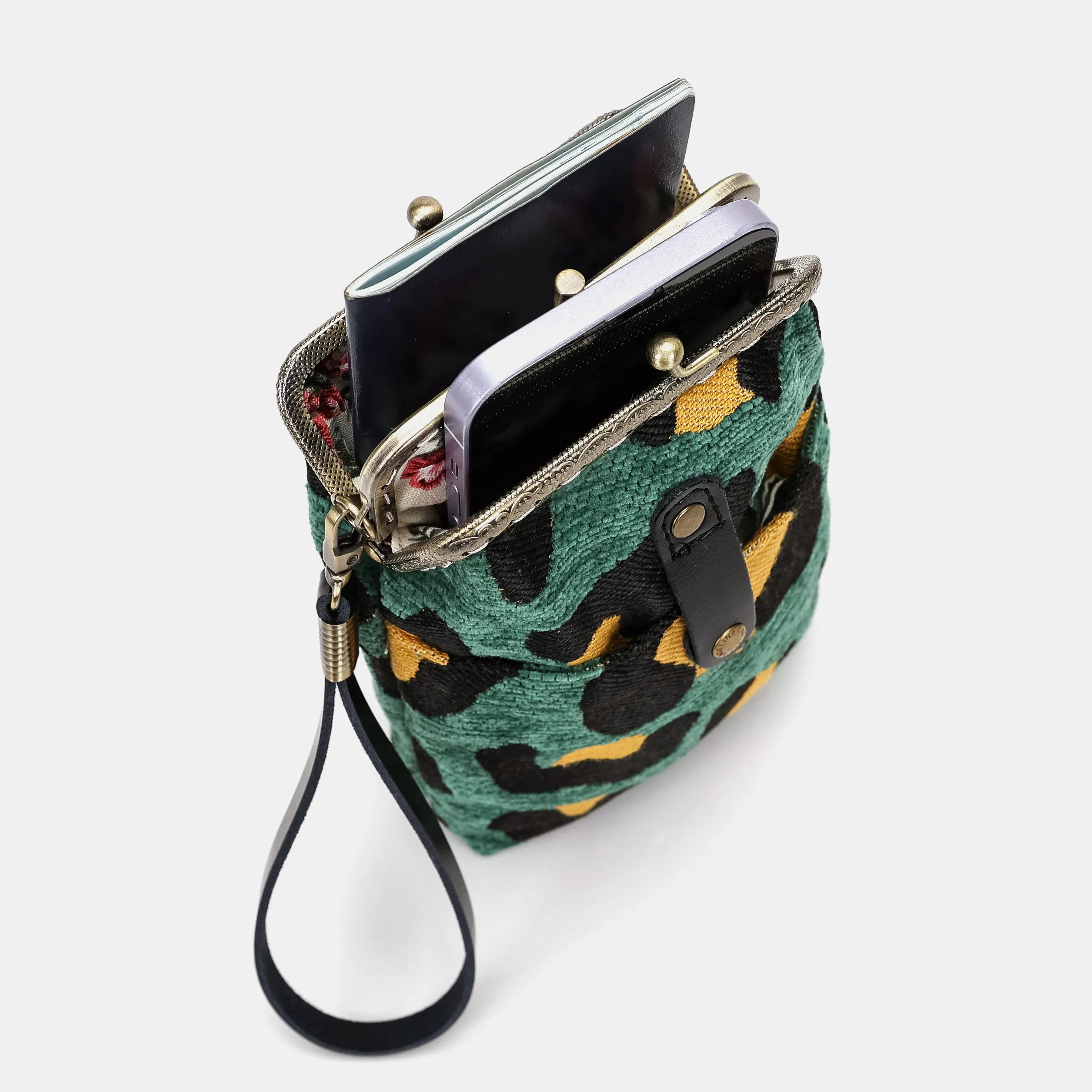 Leopard Green Carpet Phone Case Carpetbag of America in use