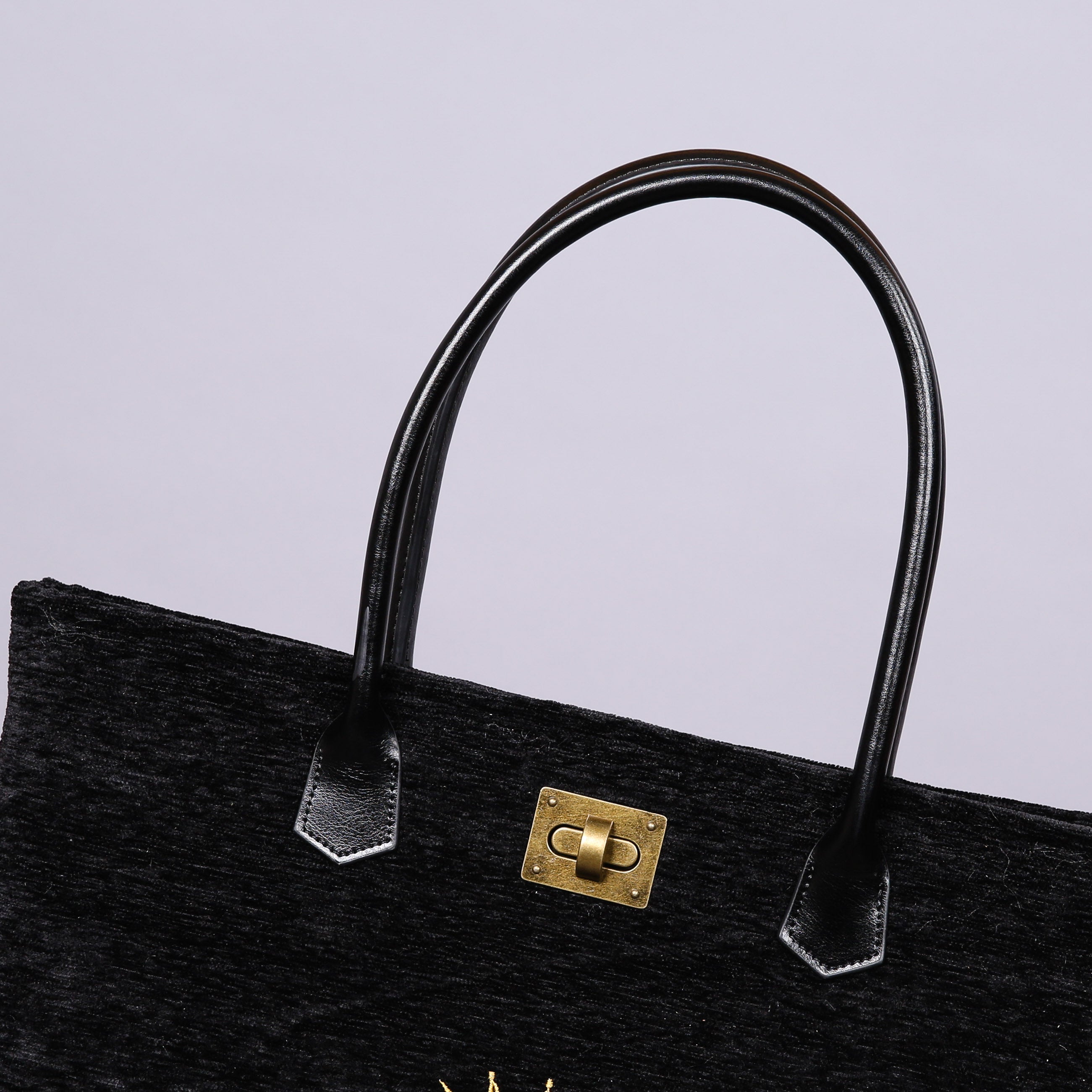 Luxury Monogrammed Black Tote carpet bag MCW Handmade detail-1