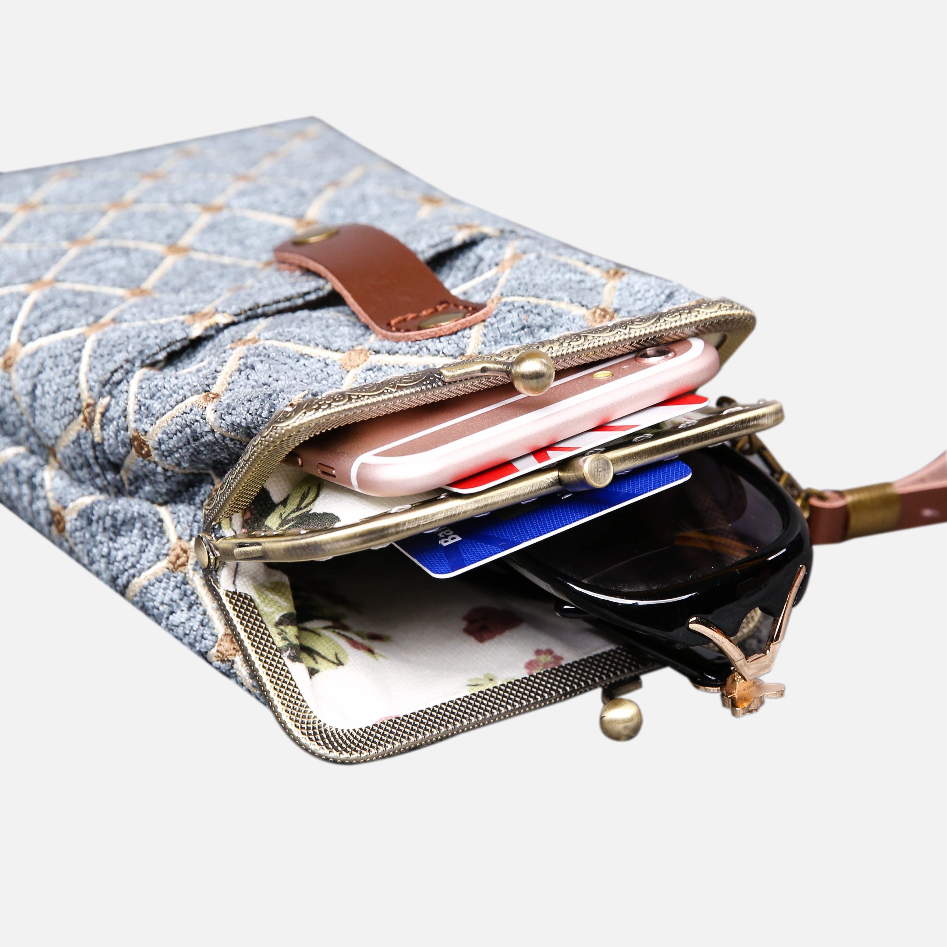 Neo Grec Carpet Phone Case Carpetbag of America inside