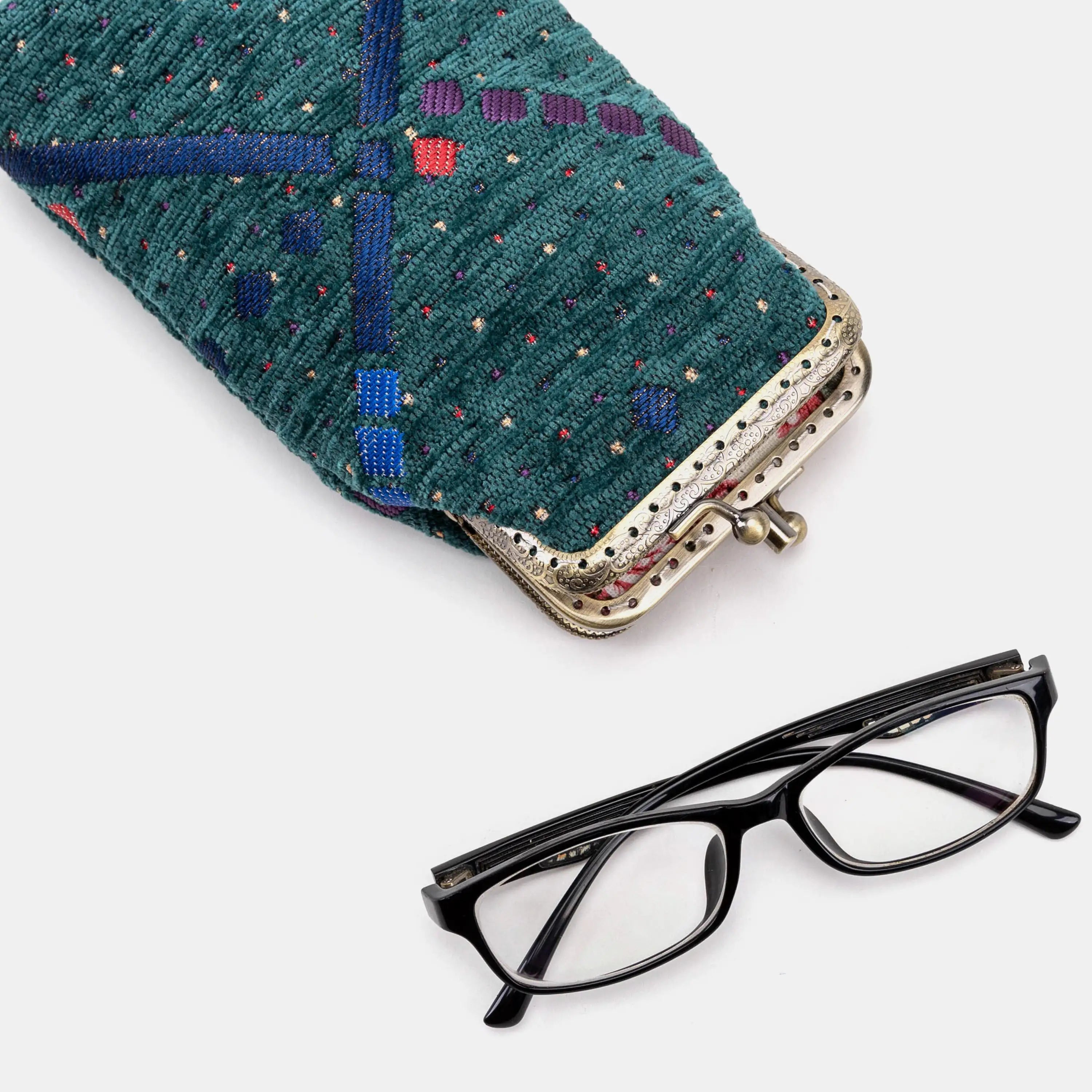 PDX Portland Airport Carpet Eyeglasses Case Carpetbag of America USAGE