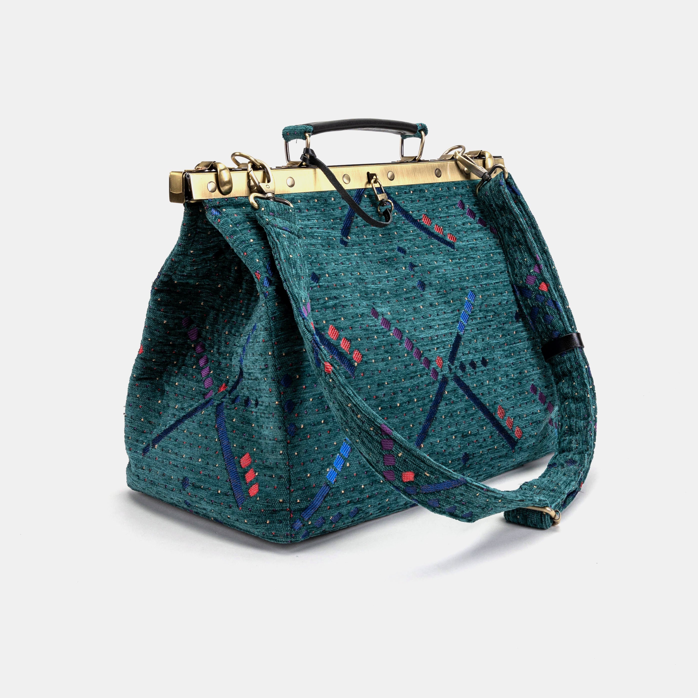 PDX Portland Airport Celine Carpet Gladstone Bag of America with shoulder strap