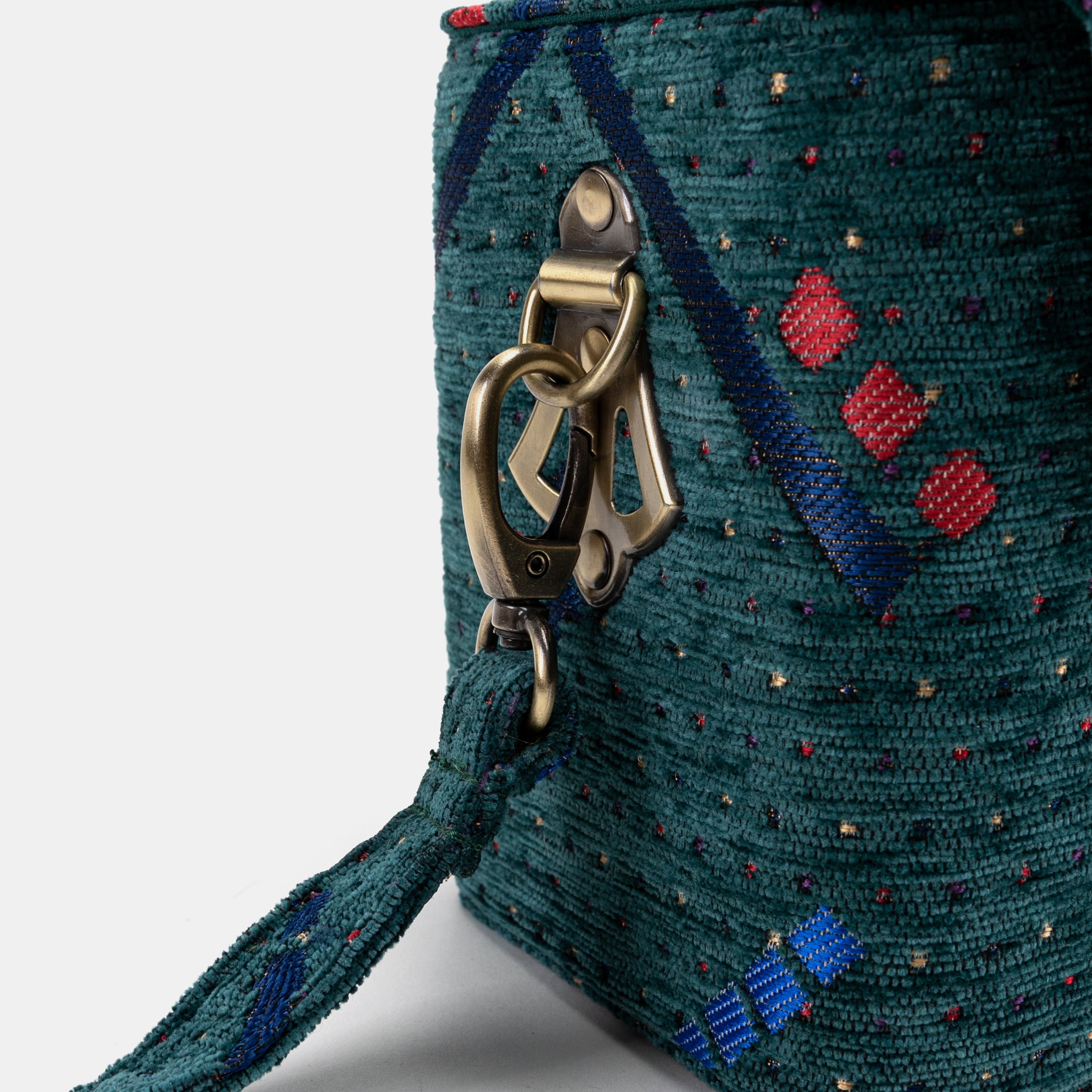 PDX Portland Airport Clara Medium Train Case Purse of America clasp