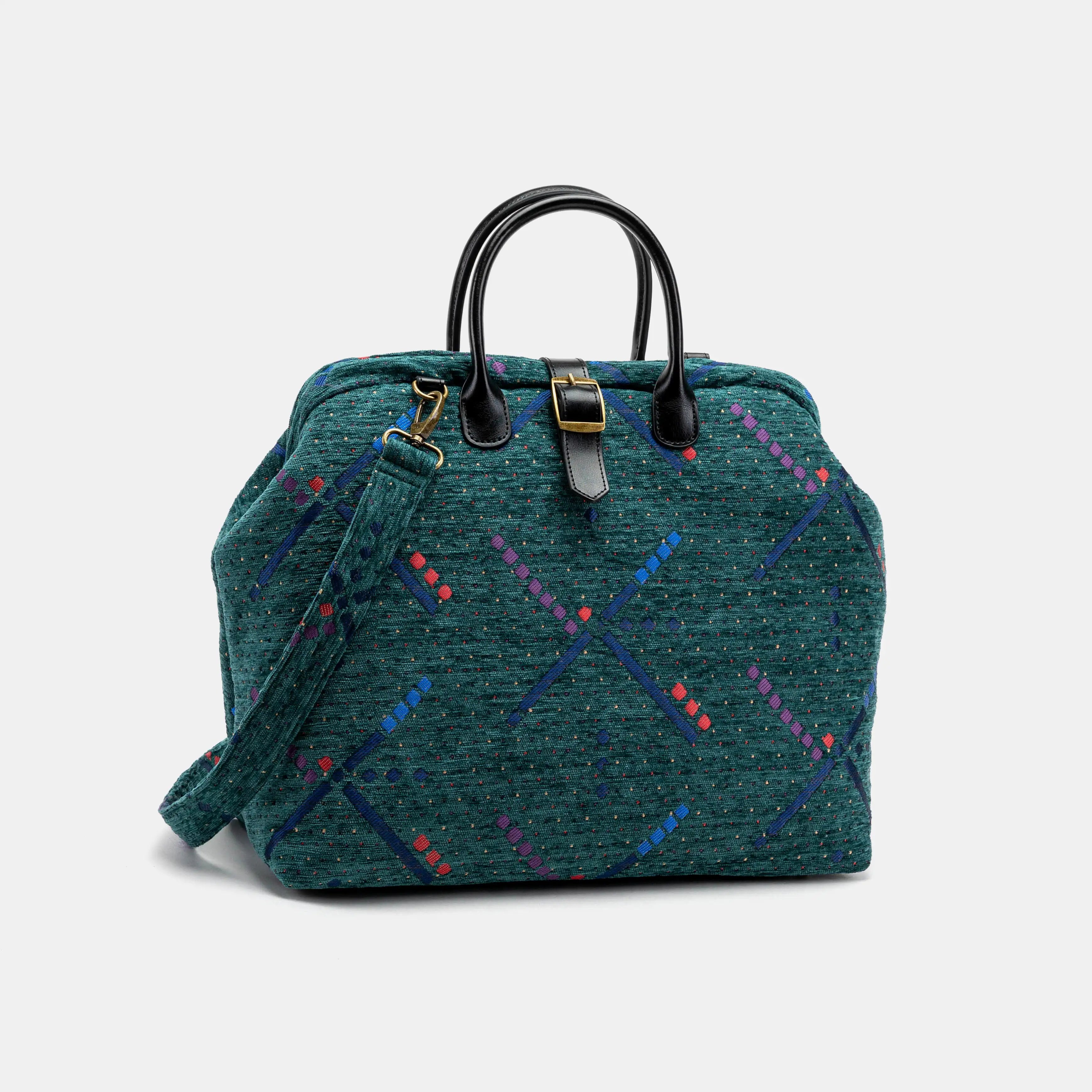 PDX Portland Airport Mary Poppins Weekender Carpetbag of America front