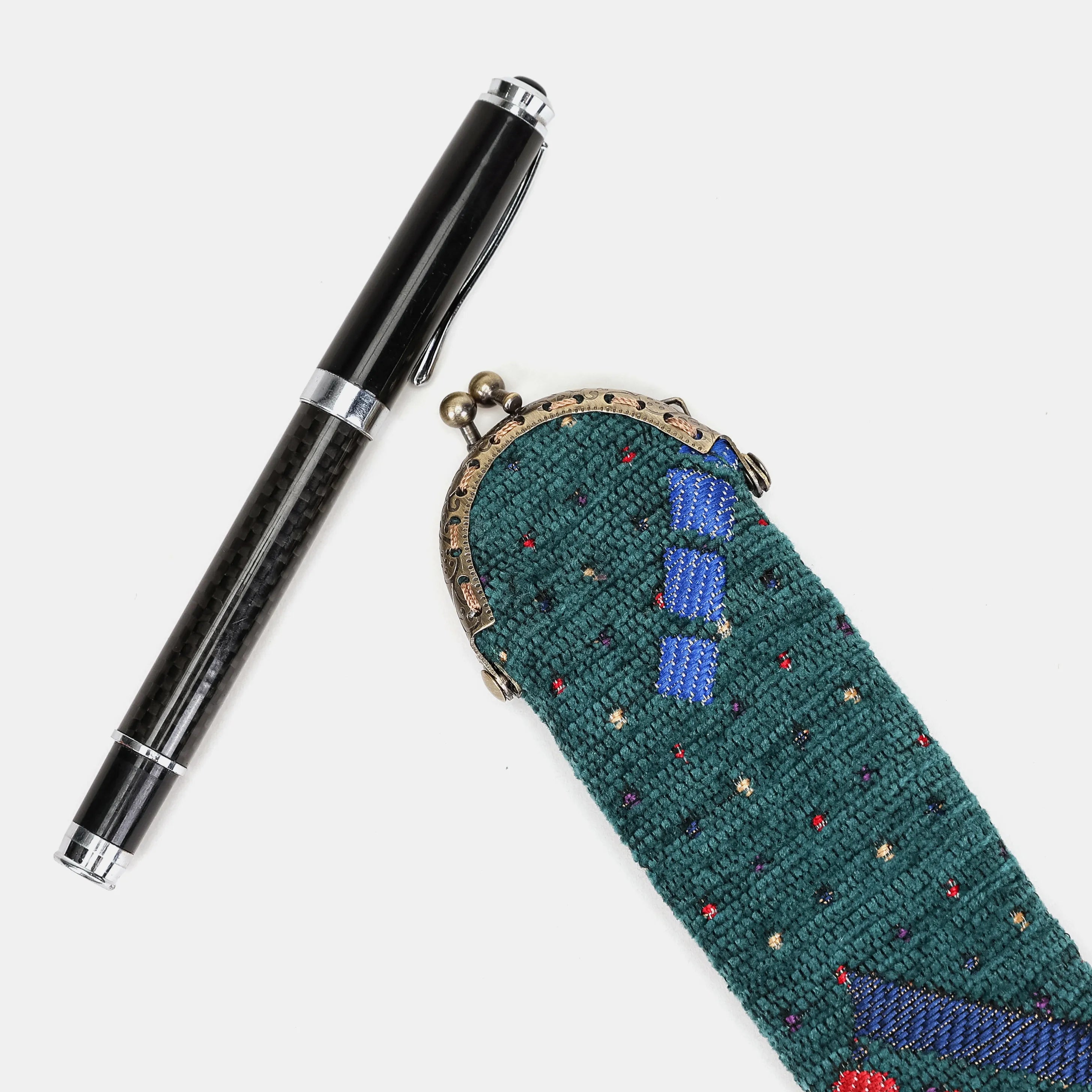 PDX Portland Airport Solo Pen Case Carpetbag of America with pen