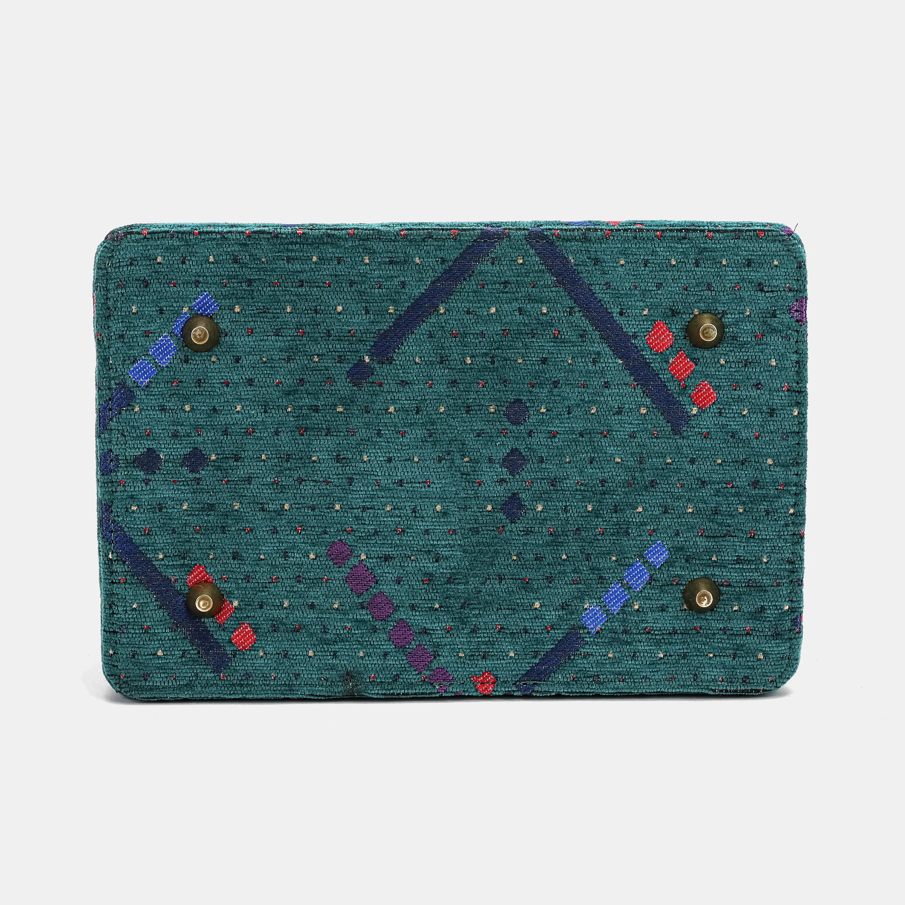 PDX Portland Airport Vivienne Carpet Purse Gladstone Bag of America bottom