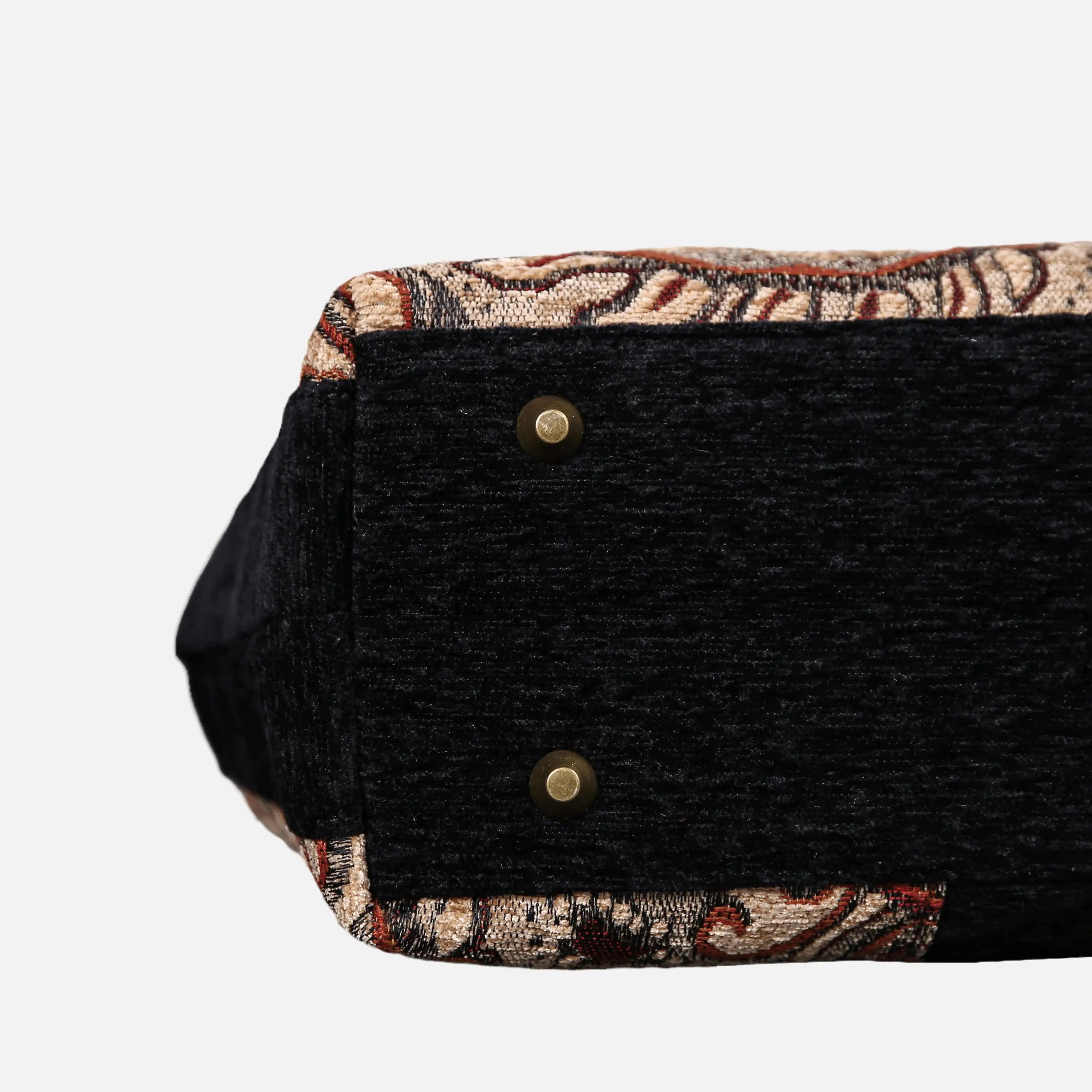 Paisley Brown carpet bag of America bottom details