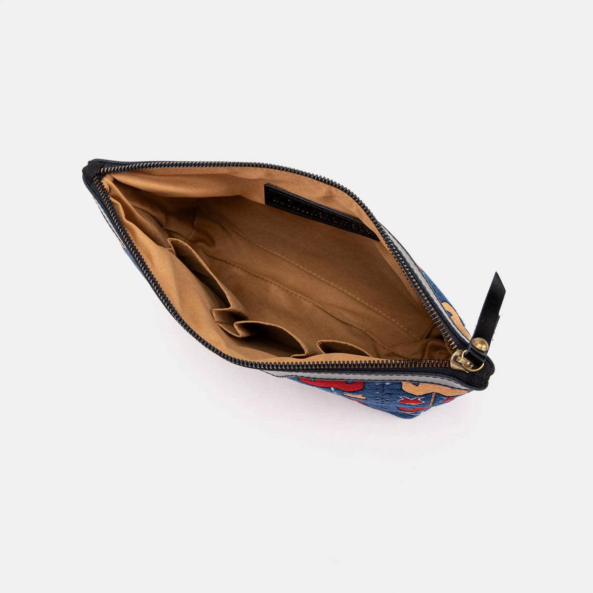 Poppy Bloom Carpet Makeup Bag Carpetbag of America inside