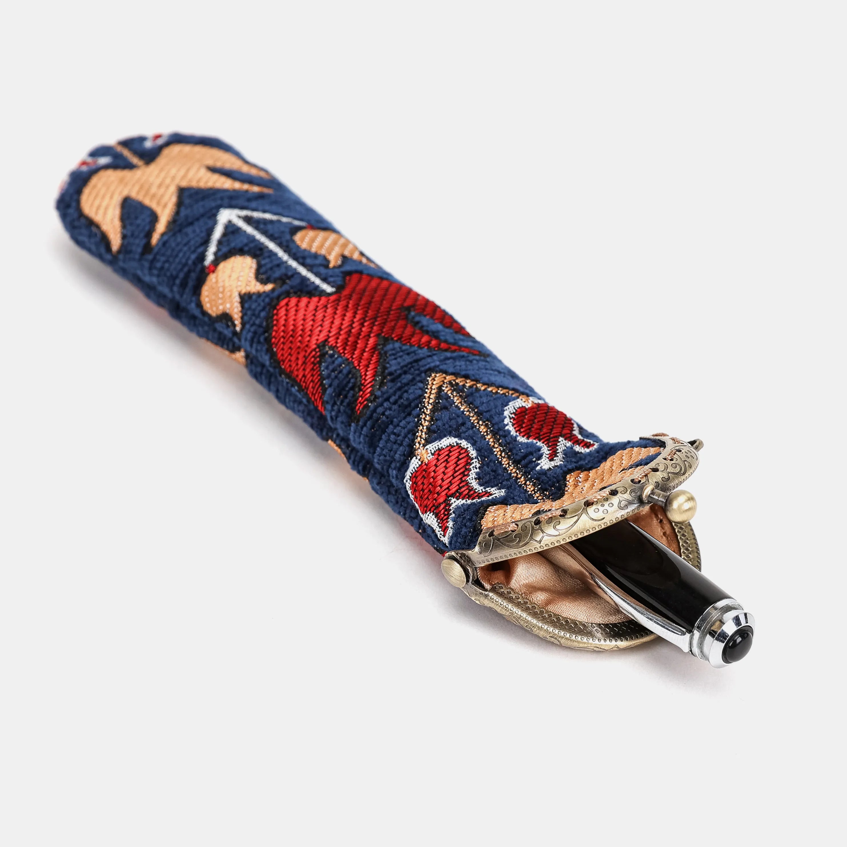 Poppy Bloom Solo Pen Case Carpetbag of America in use