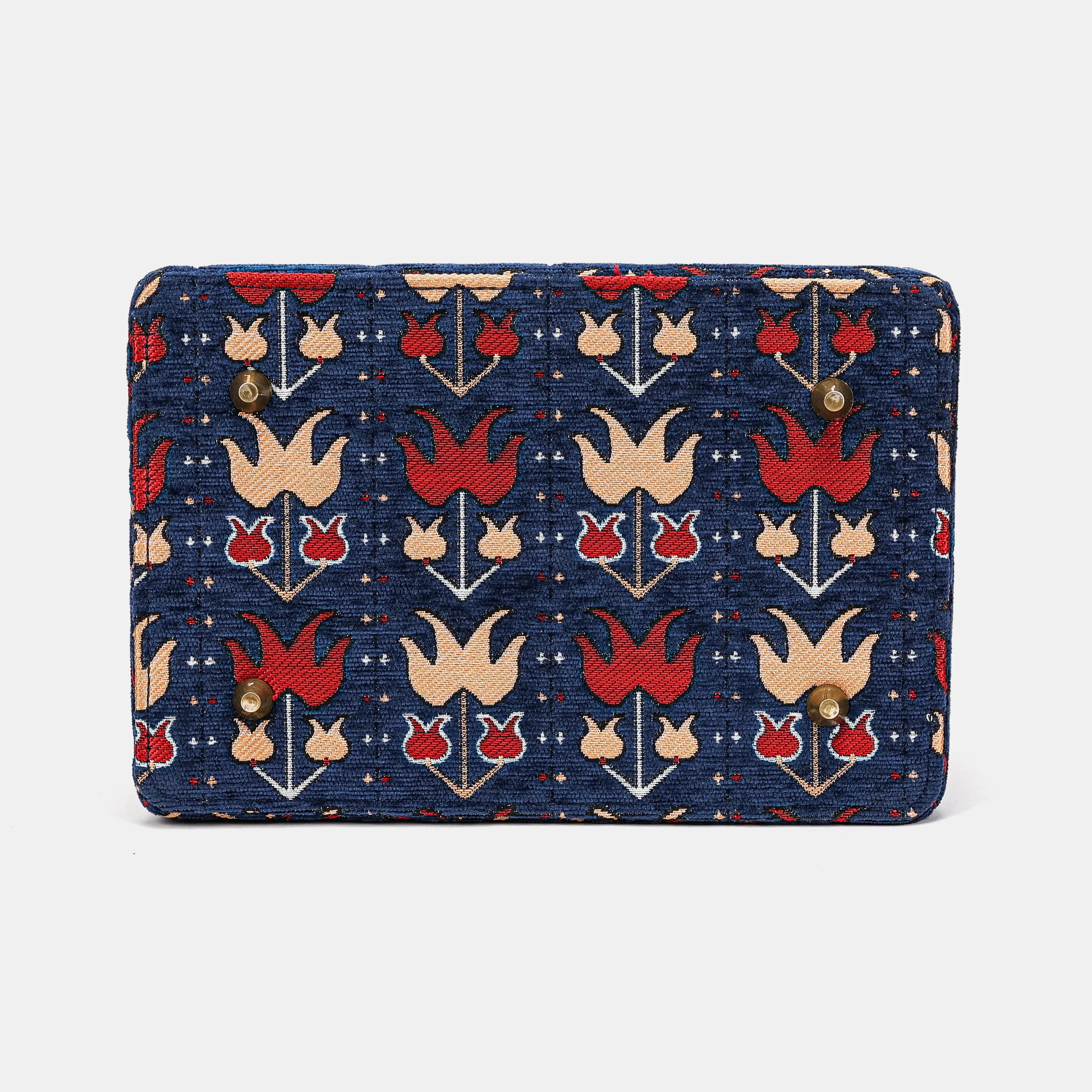 Poppy Bloom Vivienne Carpet Purse Gladstone Bag of America bottom