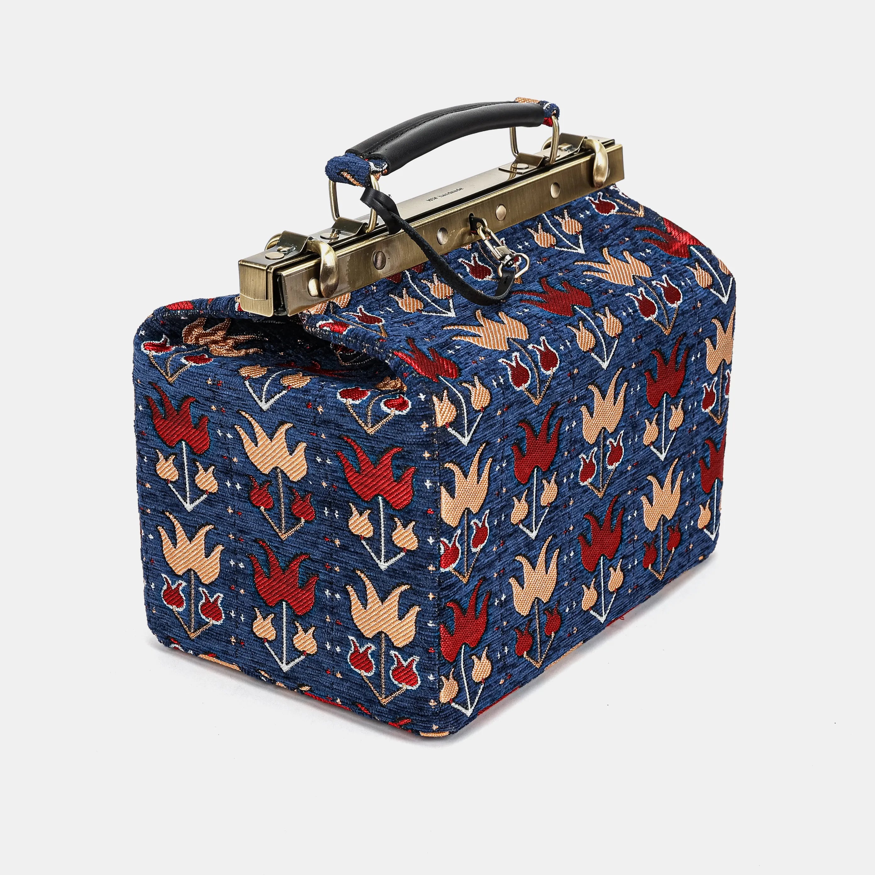 Poppy Bloom Vivienne Carpet Purse Gladstone Bag of America side