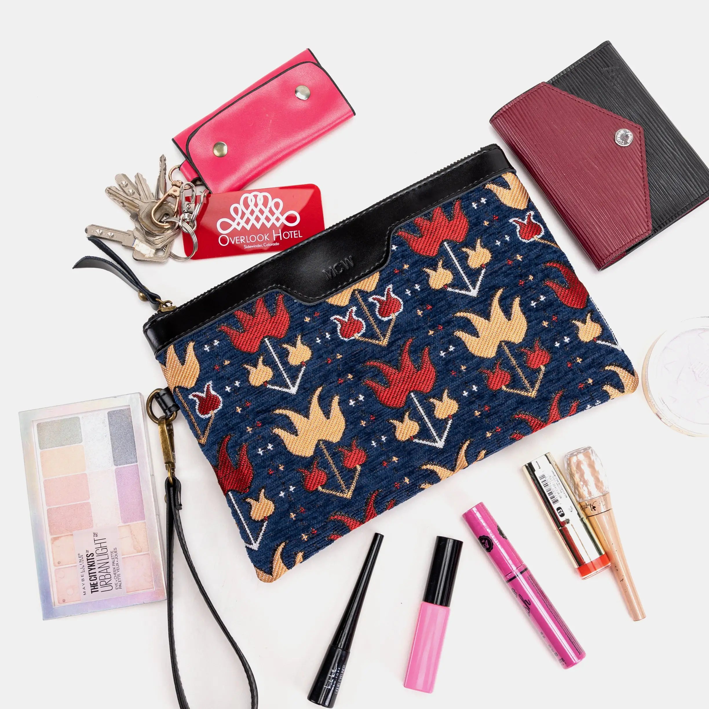 Poppy Bloom Wristlet Clutch Carpetbag of America in use