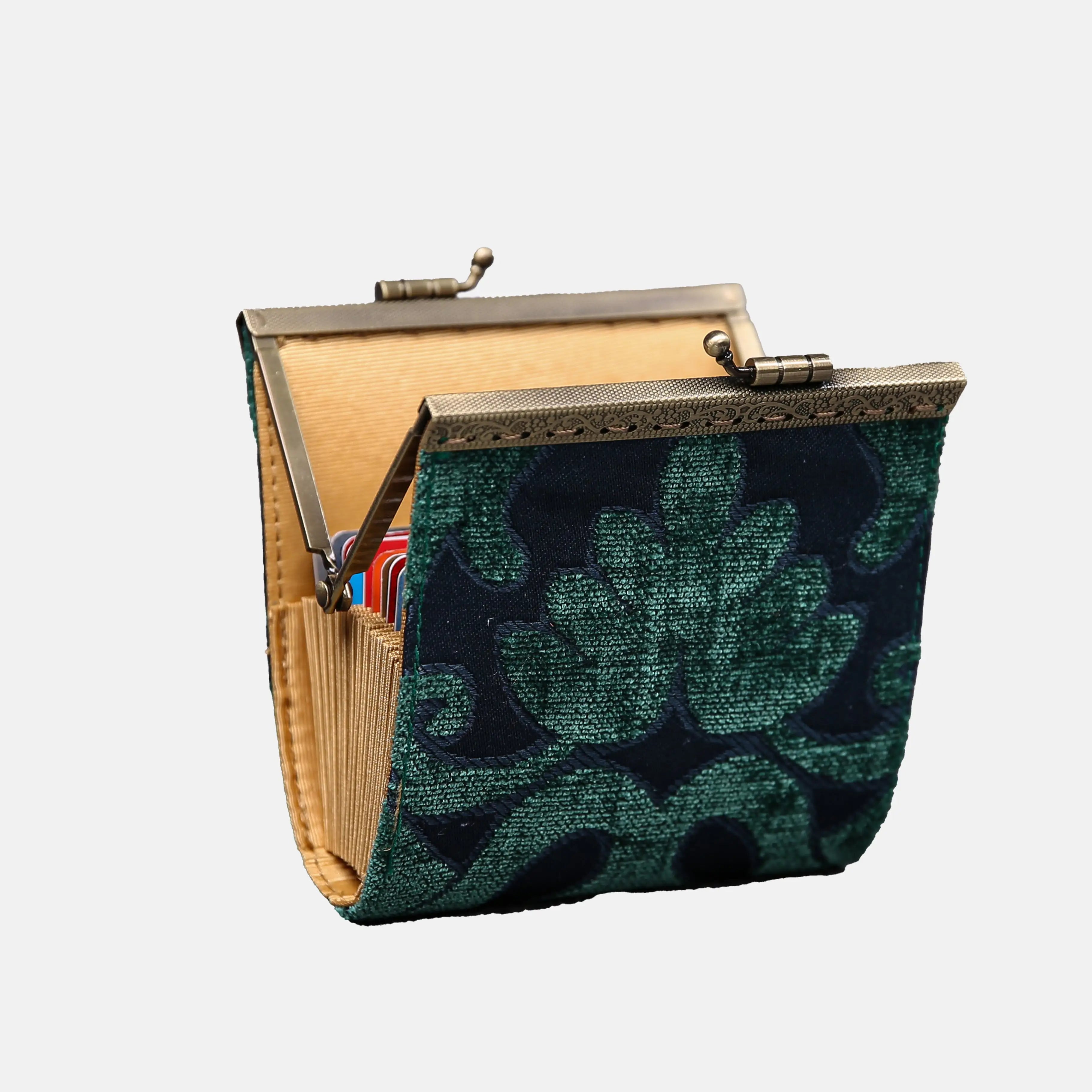 Queen Hunter Green Card Wallet of America 17 slots side