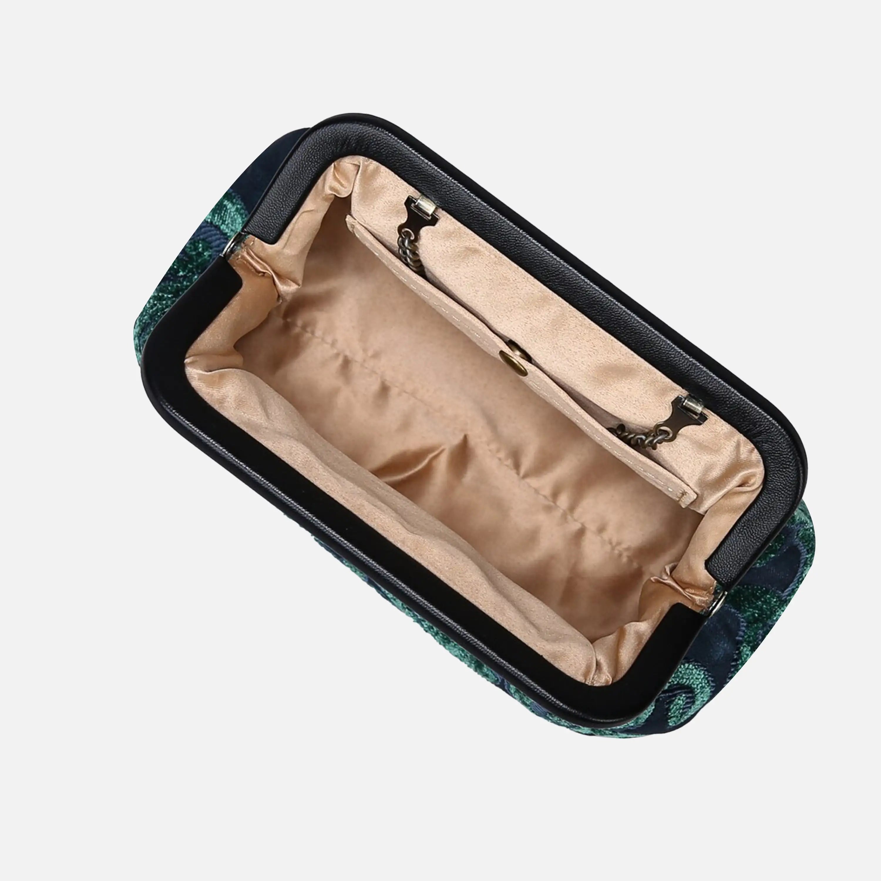 Queen Hunter Green carpet bag of America inside