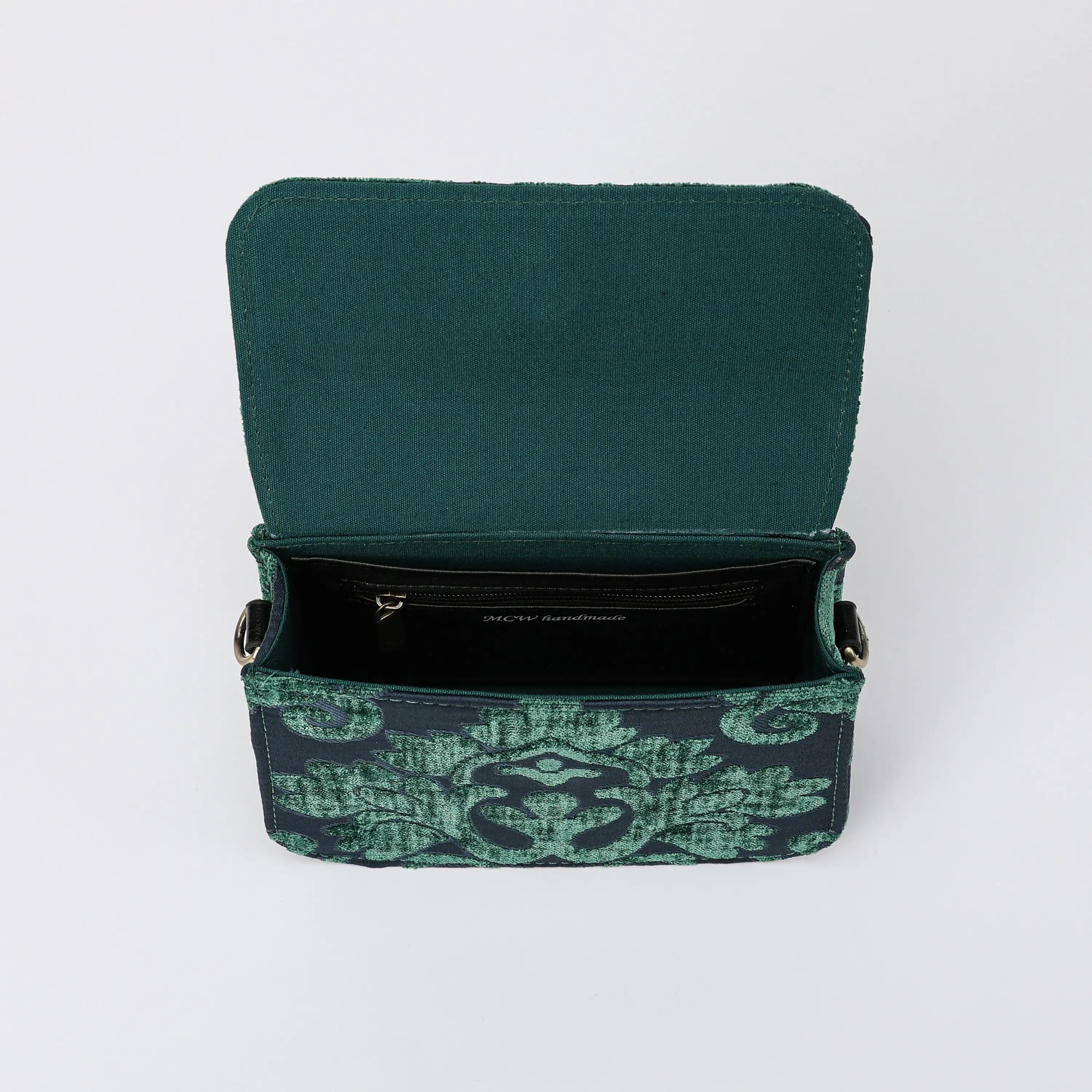 Queen Hunter Green Flap Crossbody Bag carpet bag of America inside