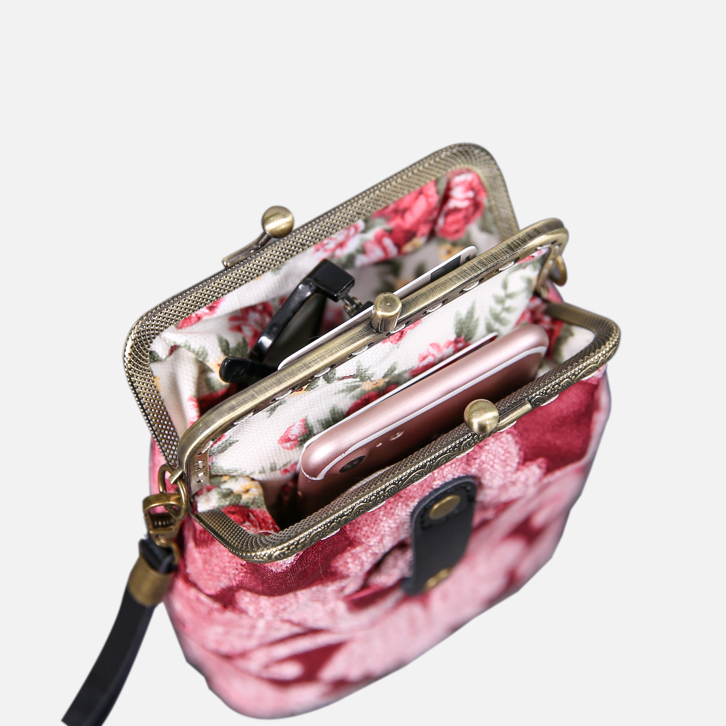 Queen Rose Pink Carpet Phone Case Carpetbag of America opening
