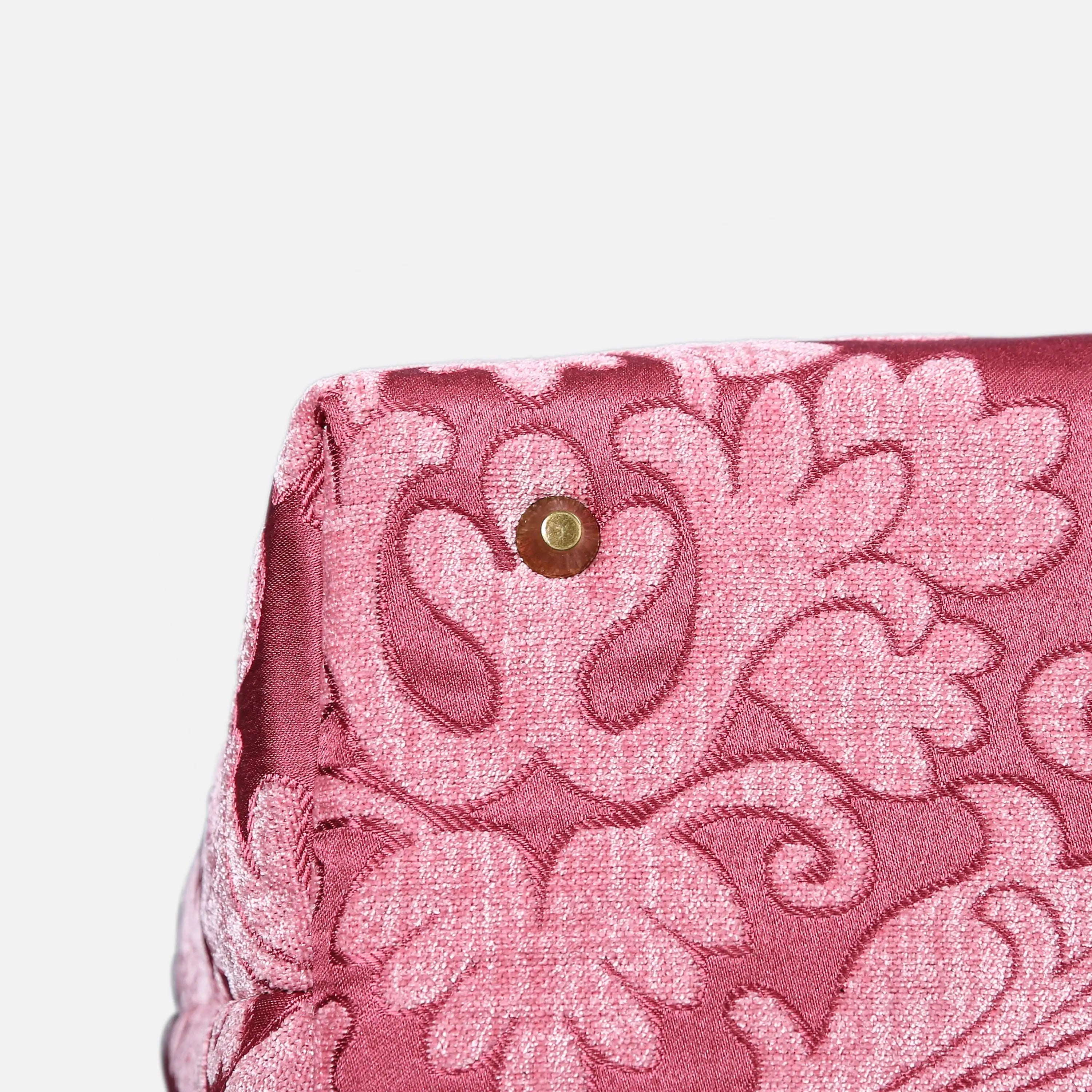 Queen Rose Pink Mary Poppins Weekender Carpetbag of America bottom