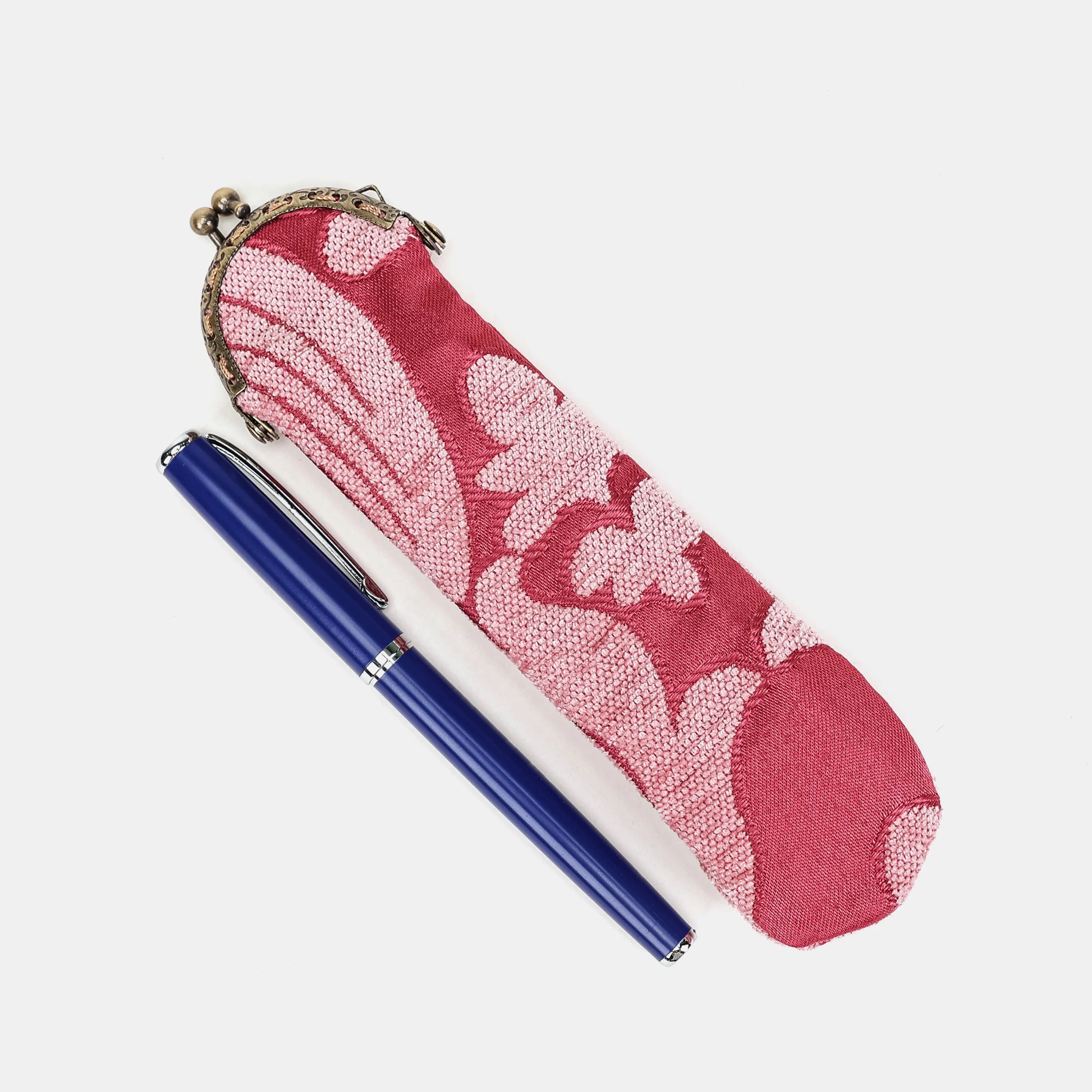 Queen Rose Pink Solo Pen Case Carpetbag of America main