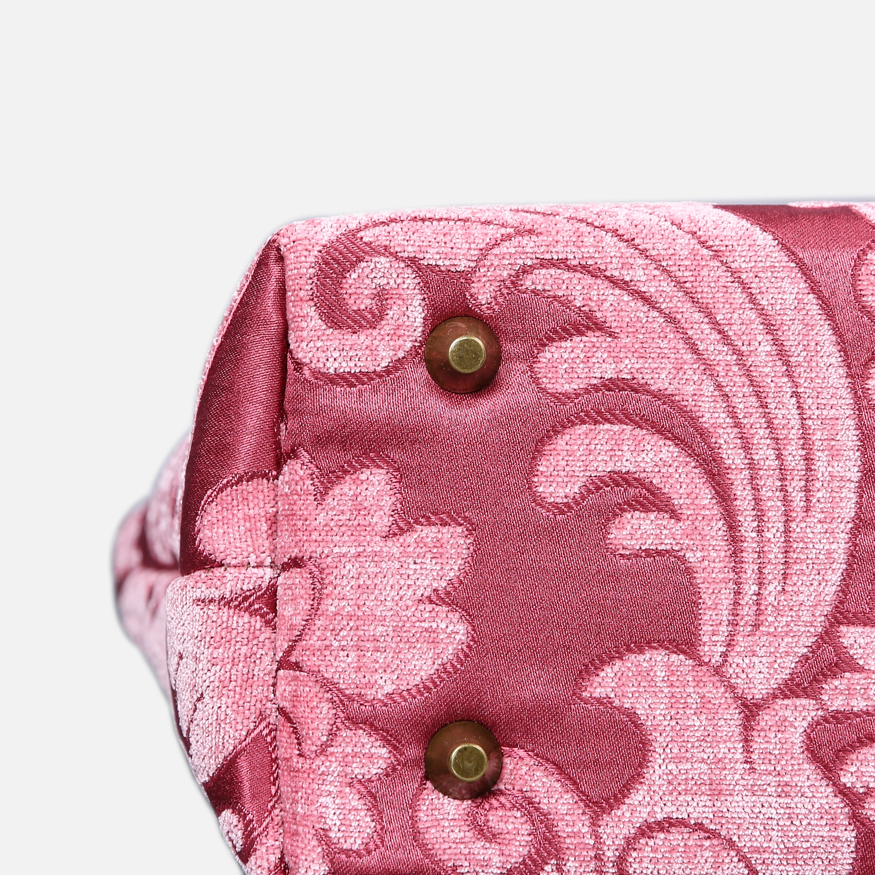 Queen Rose Pink Tuck Lock Carpet Satchel carpet bag MCW Handmade of America bottom