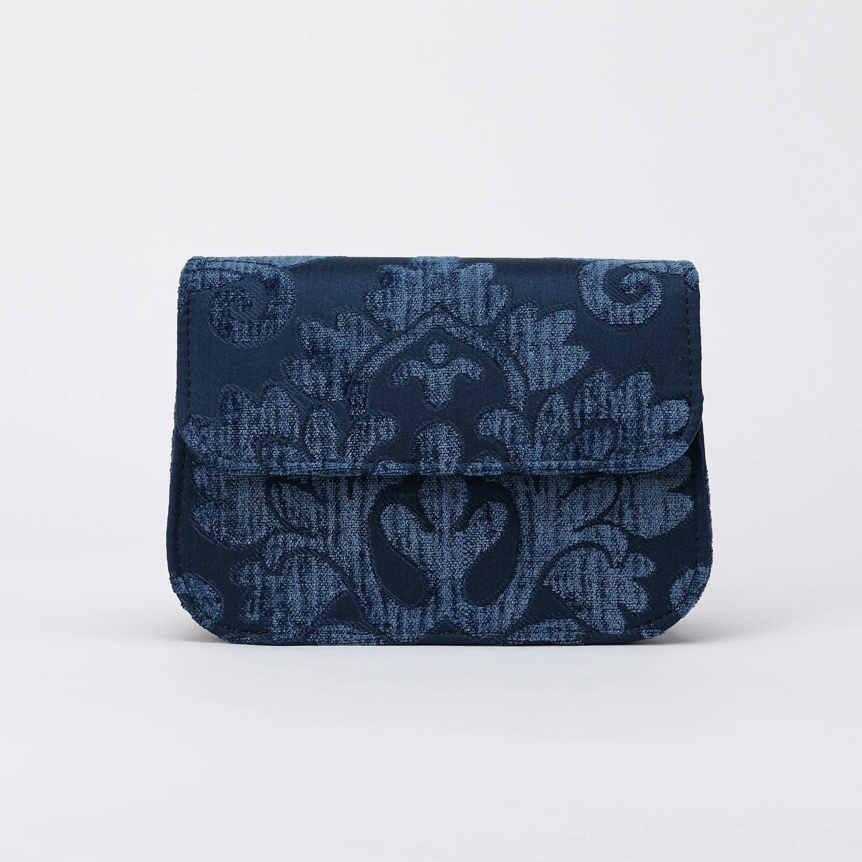 Queen Royal Blue Flap Crossbody Bag carpet bag overview