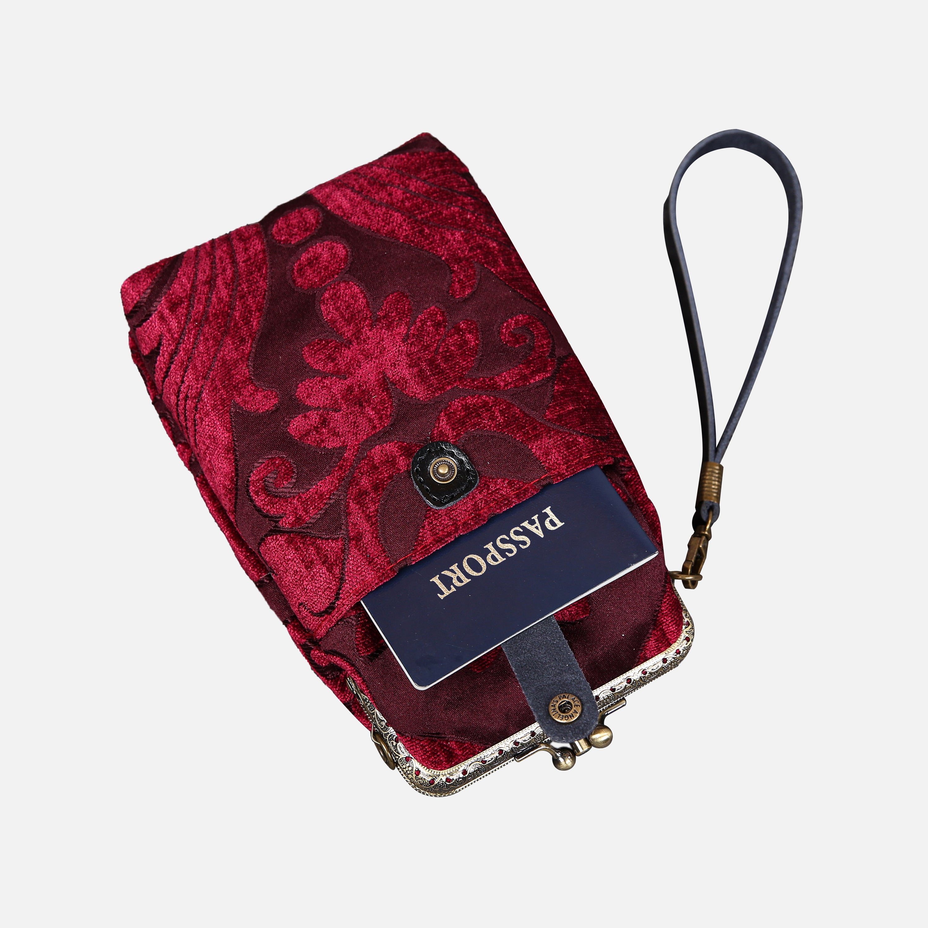Queen Wine Carpet Phone Case Carpetbag of America pocket