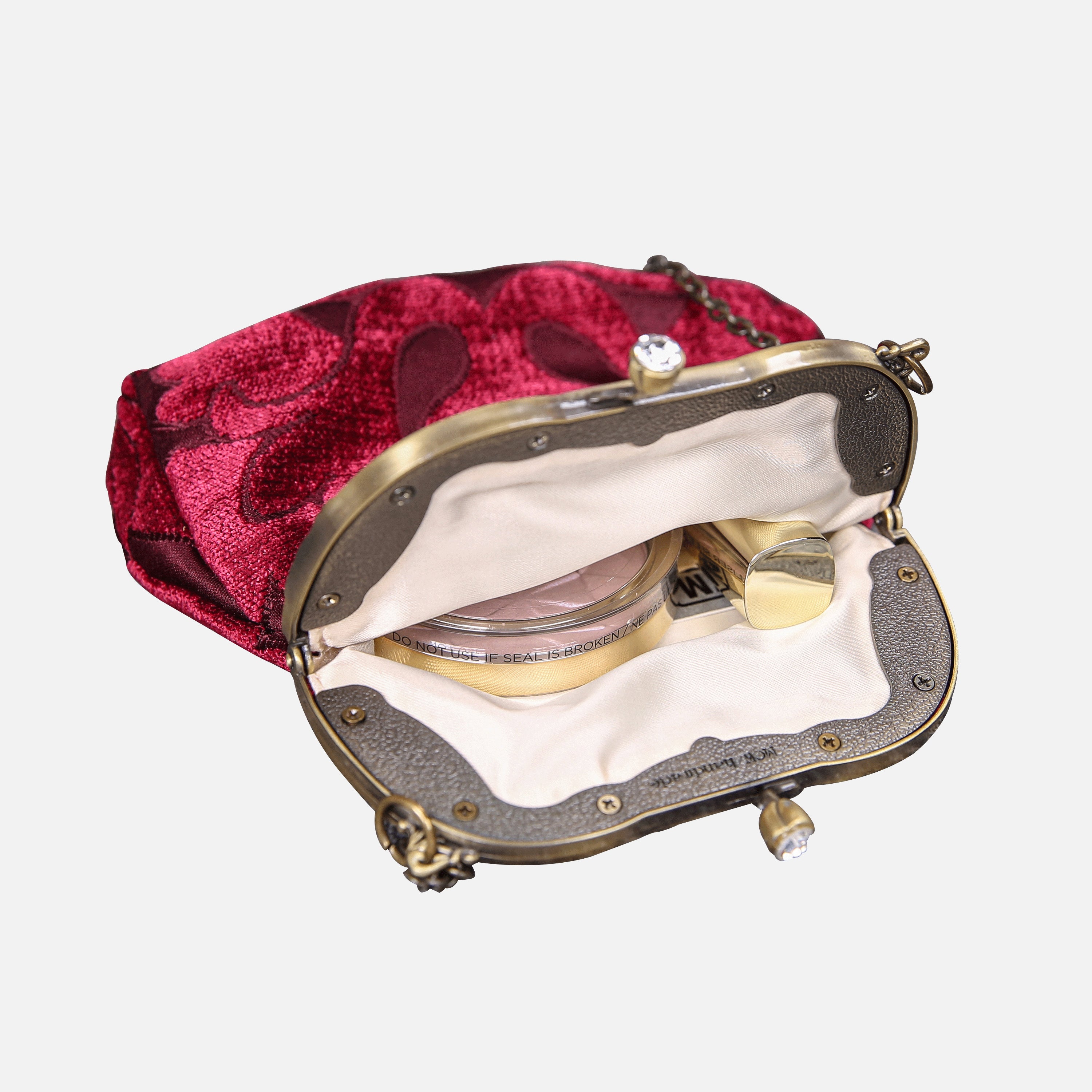 Queen Wine Chatelaine Purse Medium carpet bag of America opening