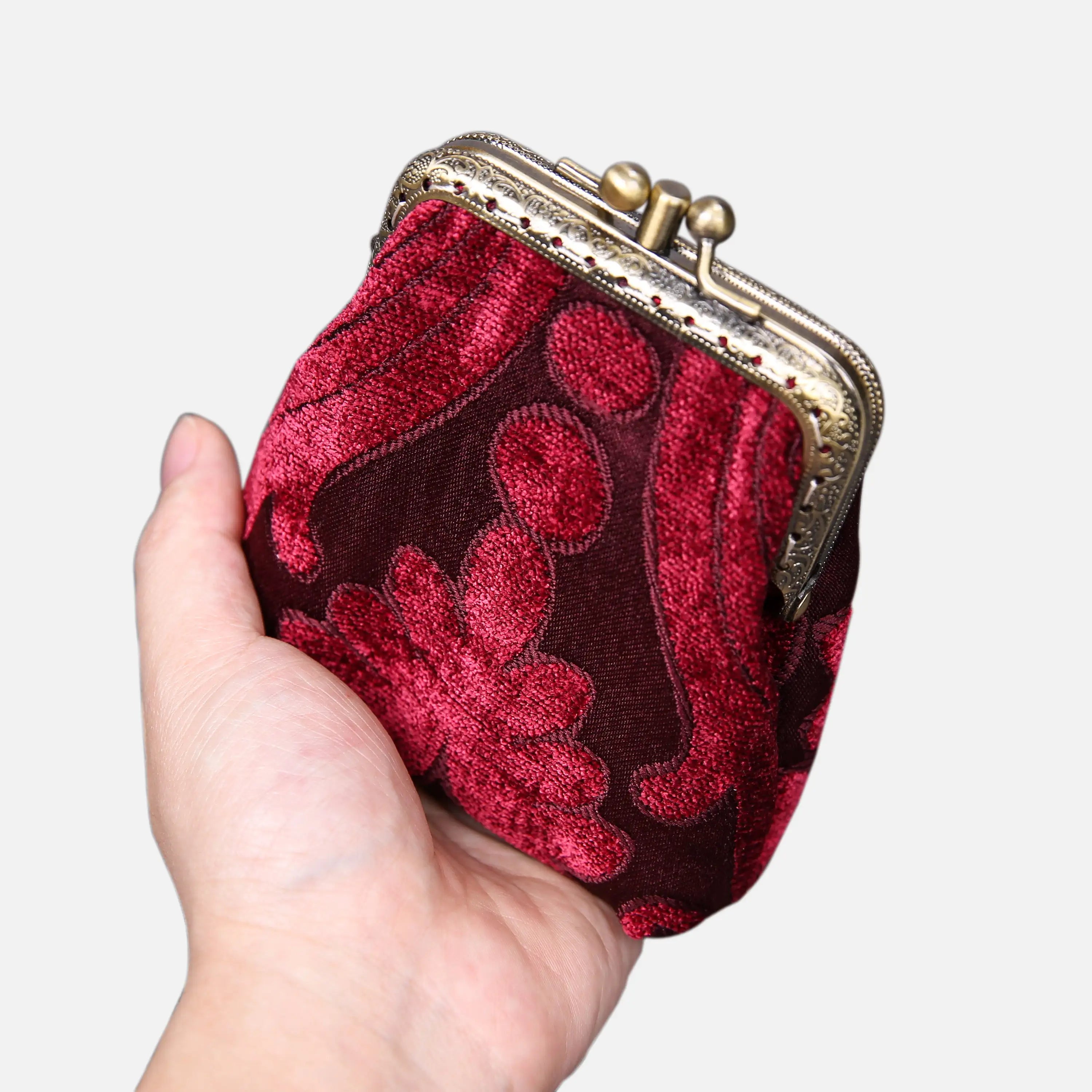 Queen Wine Double Kiss Clasp Coin Purse of America main