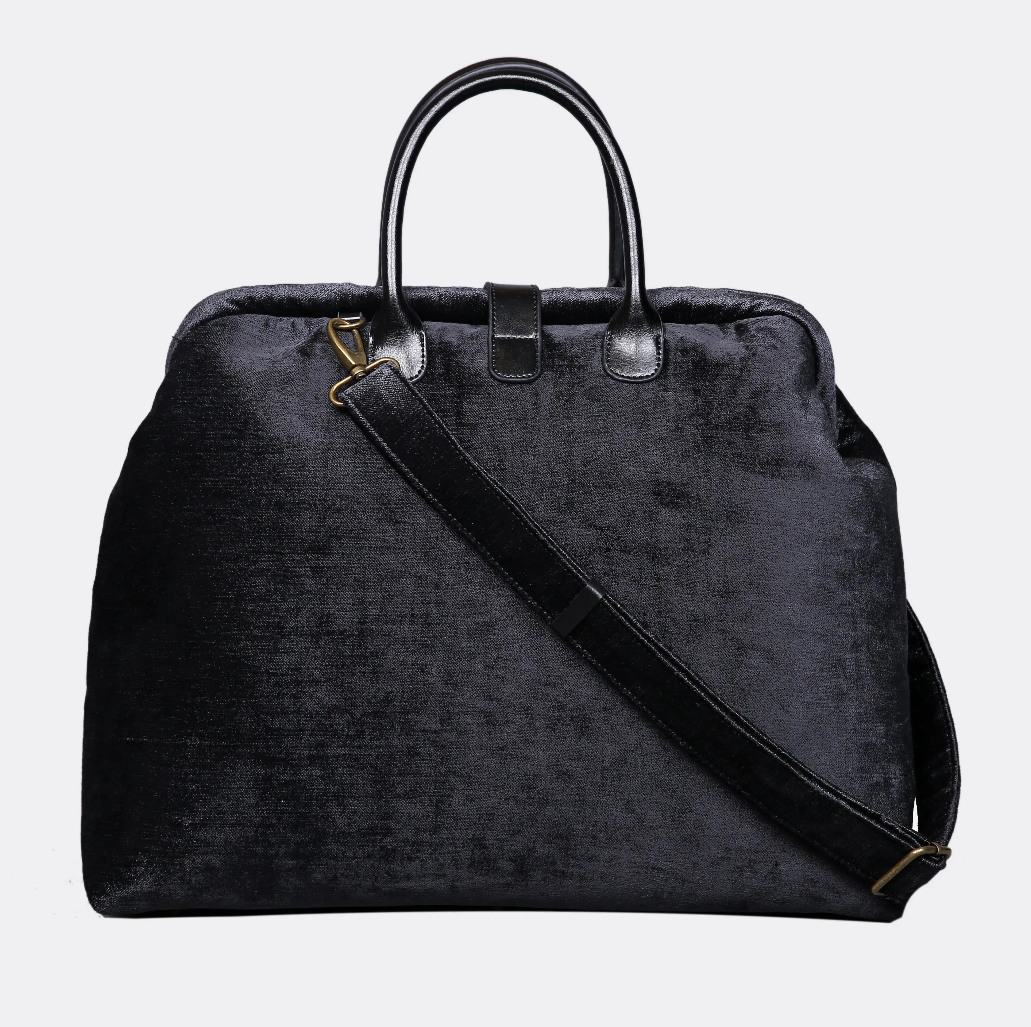 Solid Black Mary Poppins Weekender Carpetbag back