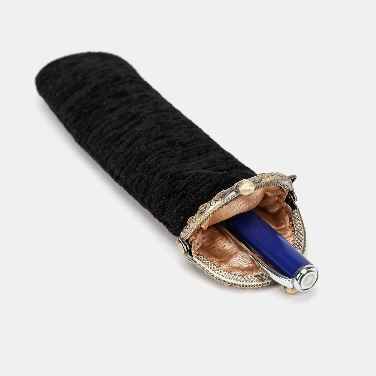 Solid Black Solo Pen Case Carpetbag of America in use