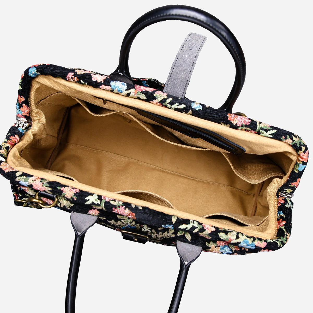 Spring Valley Black Mary Poppins Weekender Carpetbag of America open