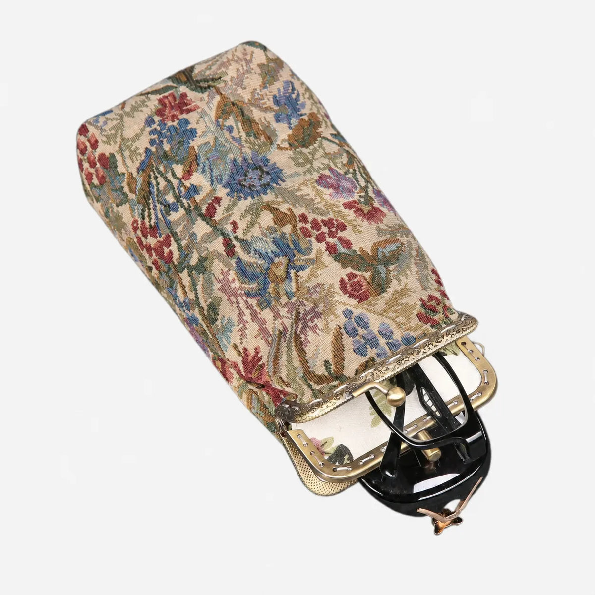 Spring Valley Carpet Eyeglasses Case of America with in use