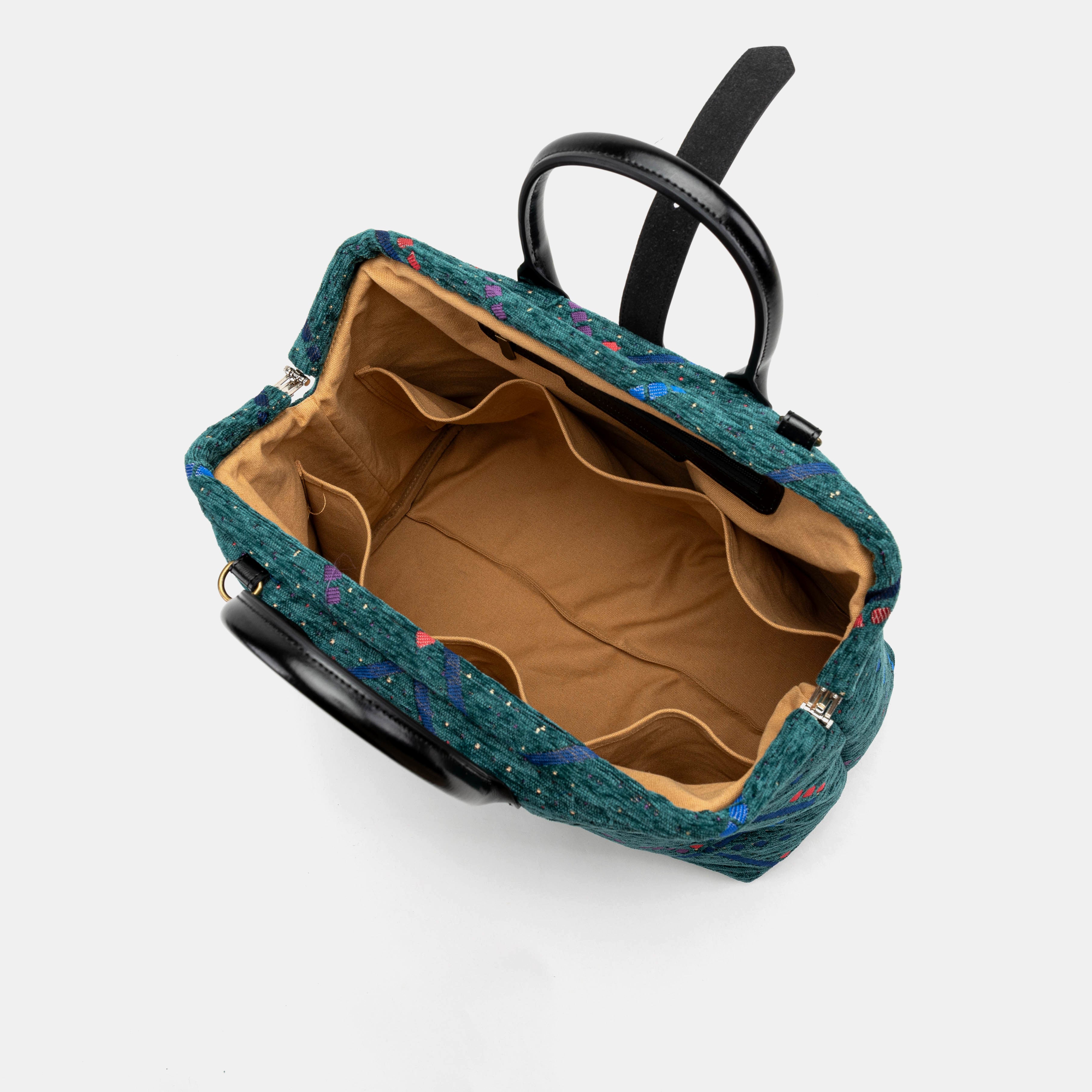 PDX Portland Airport Mary Poppins Weekender inside