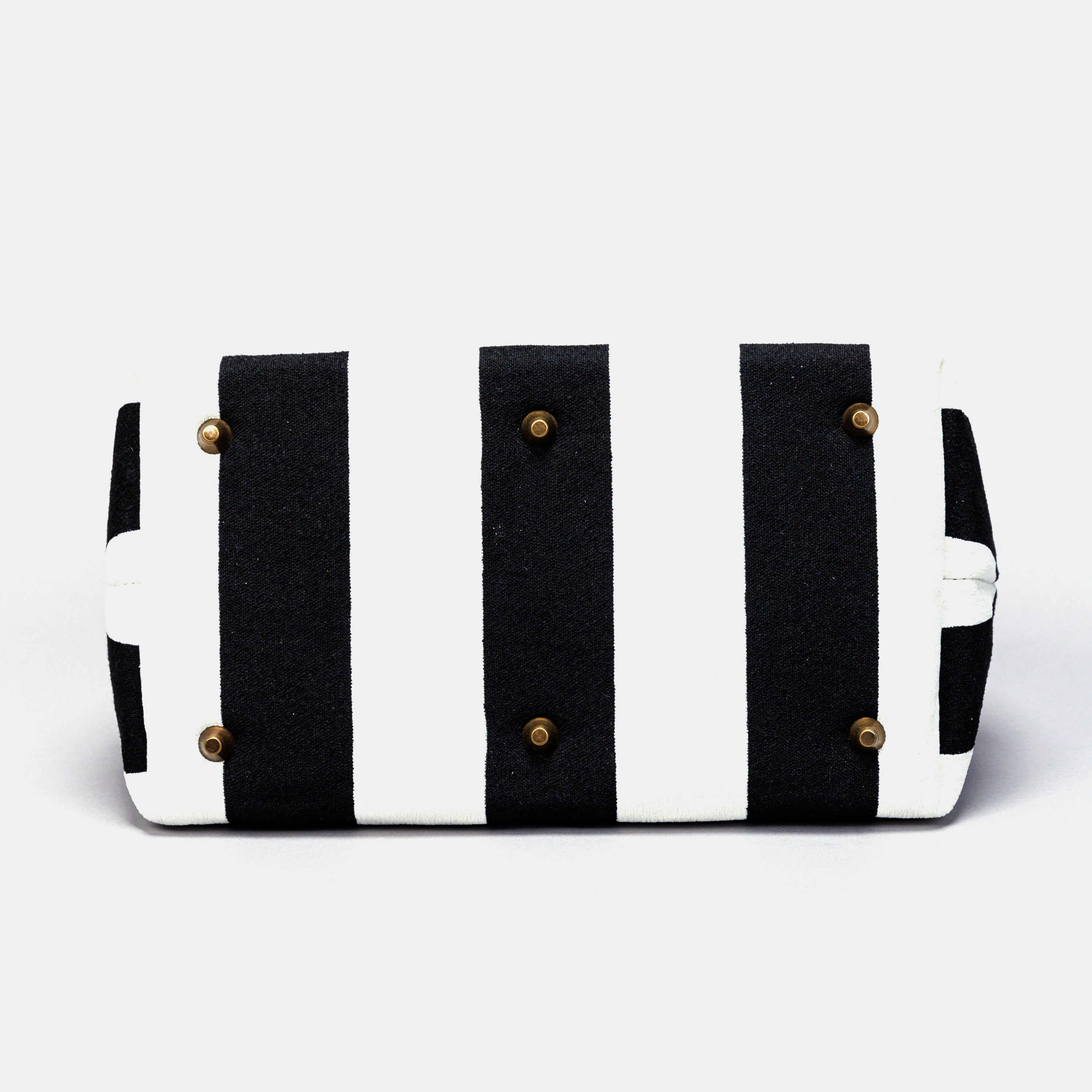 Black & White Carpet Handbag Purse bottom