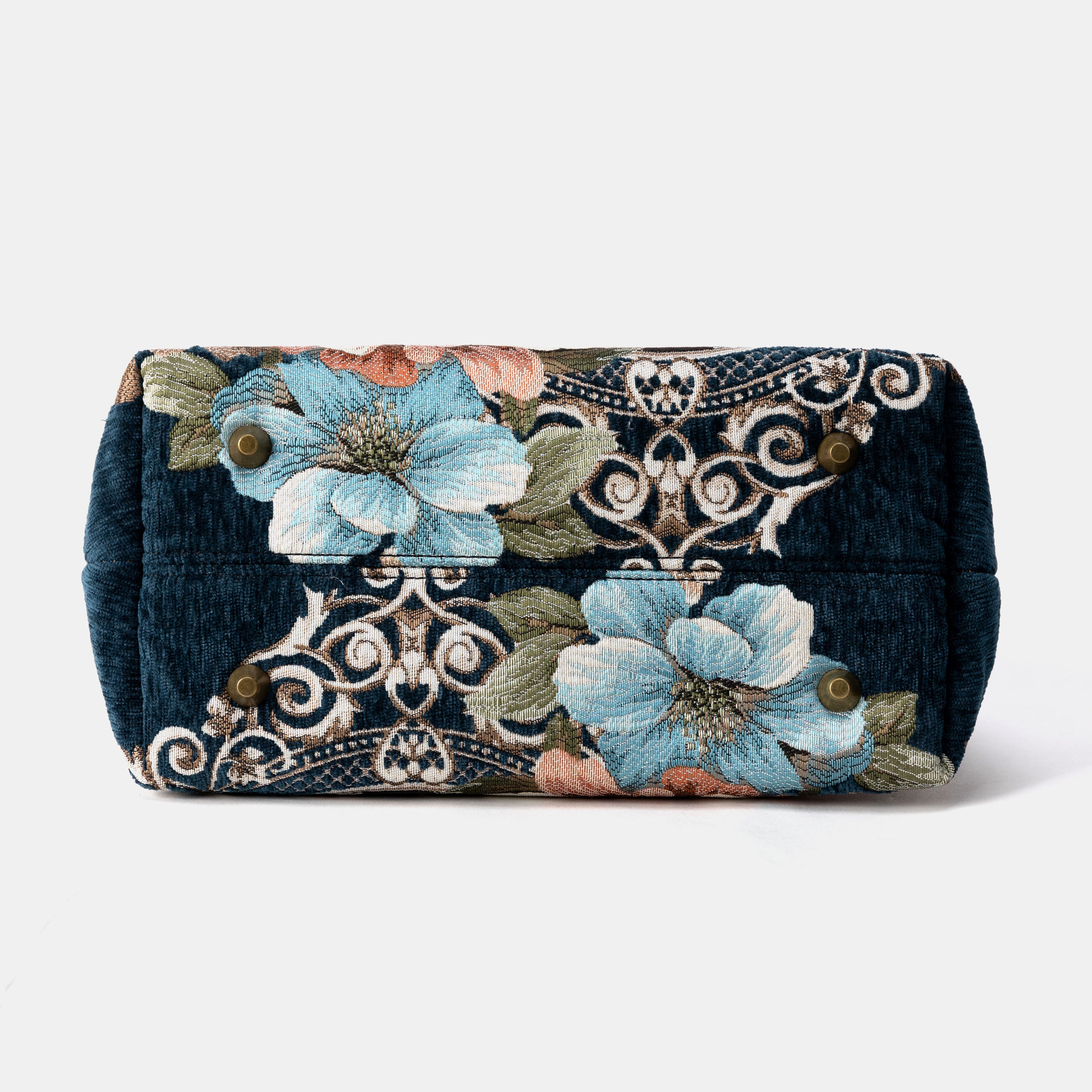 Chateau Cyprus Green Carpet Satchel Carpetbag of America bottom