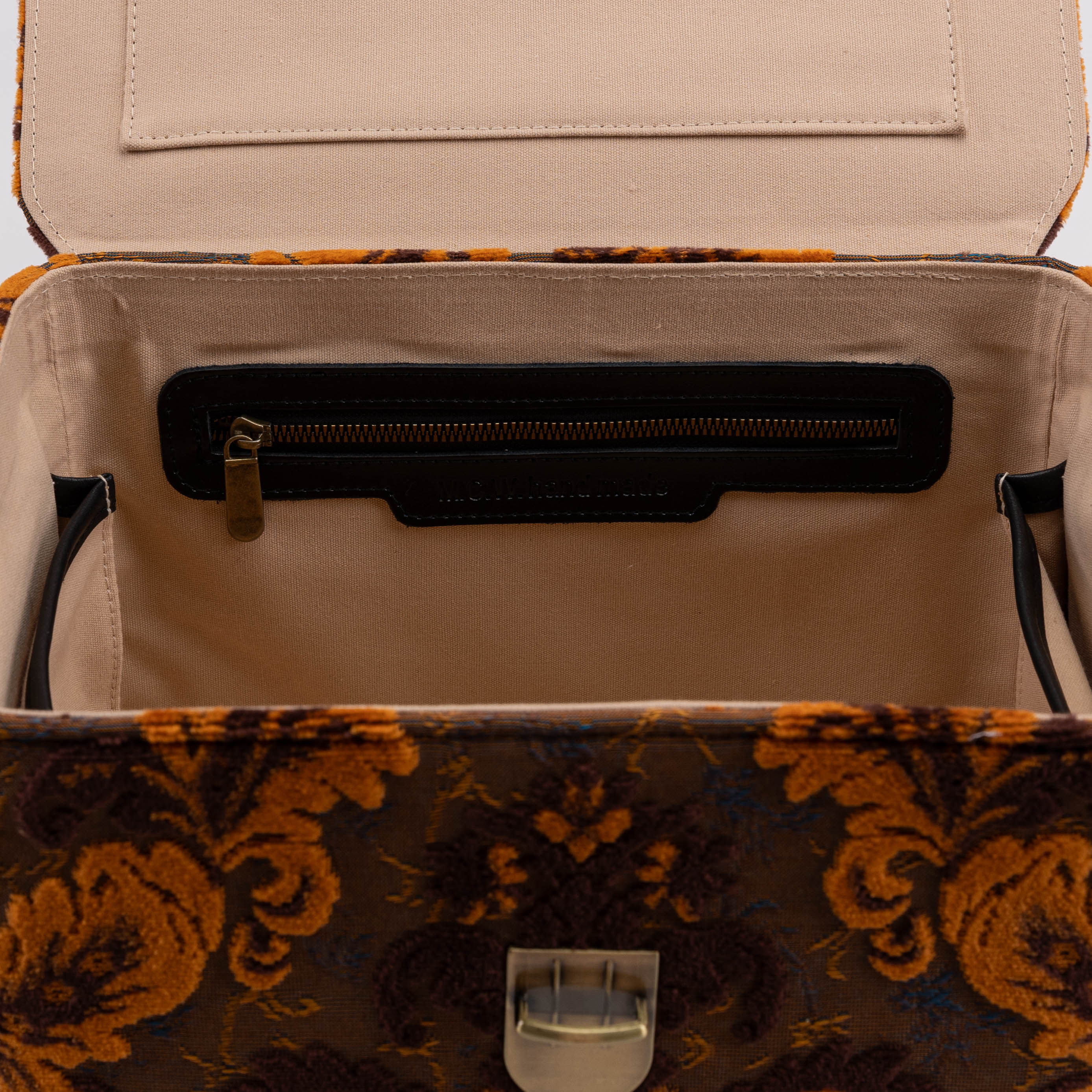 Burnout Velvet Revival Sienna Clara Medium Train Case of America inside pocket