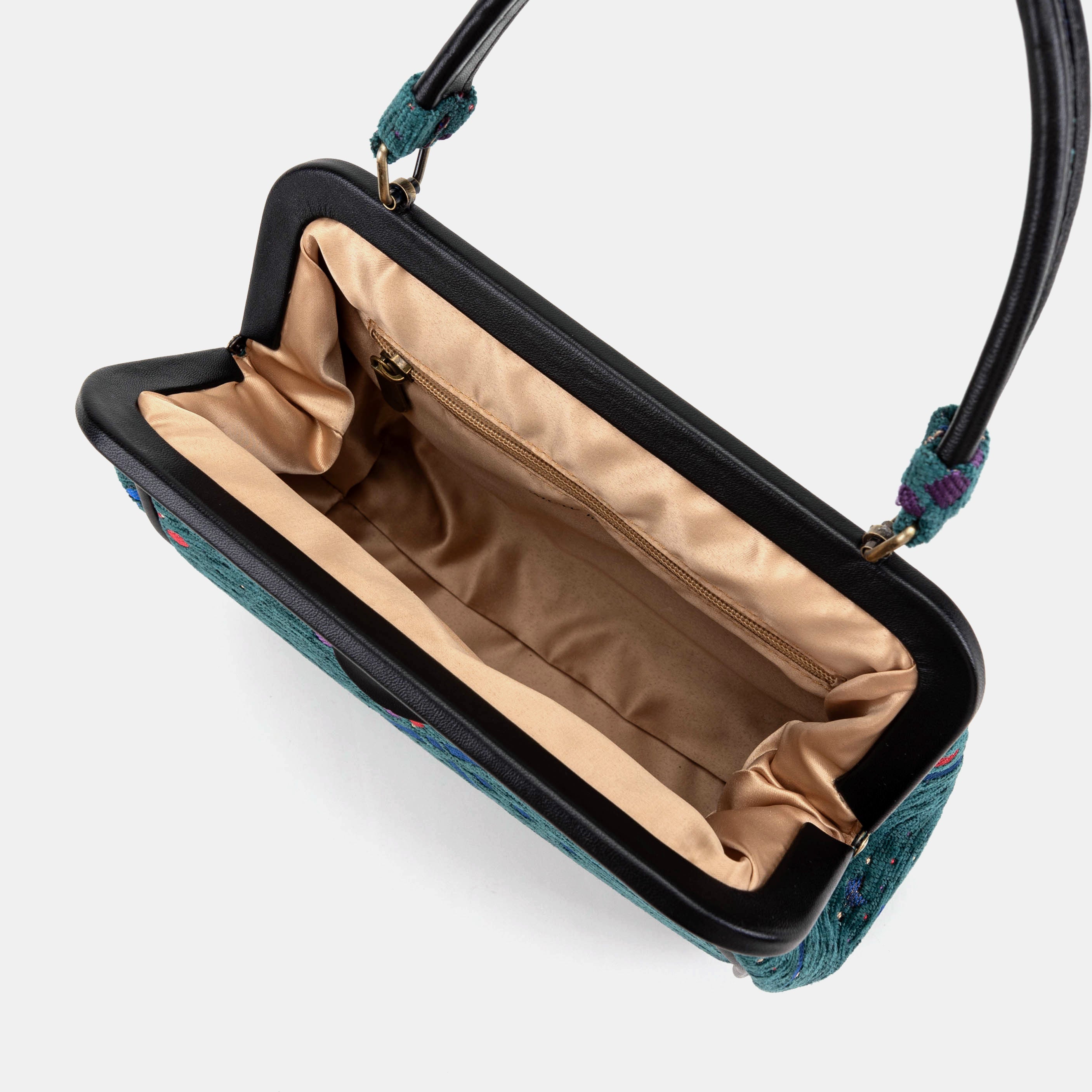 PDX Portland Airport Alma Satchel Carpet Bag inside