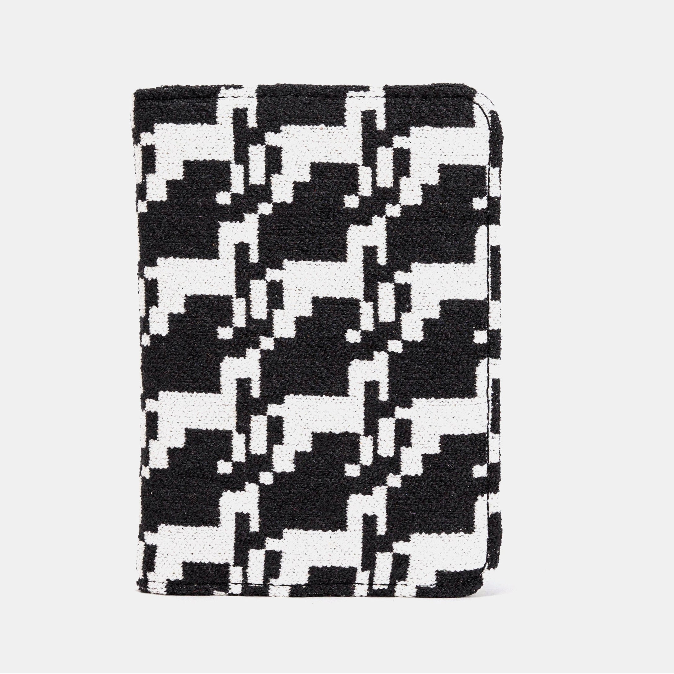 Houndstooth Passport Cover Carpetbag of America main