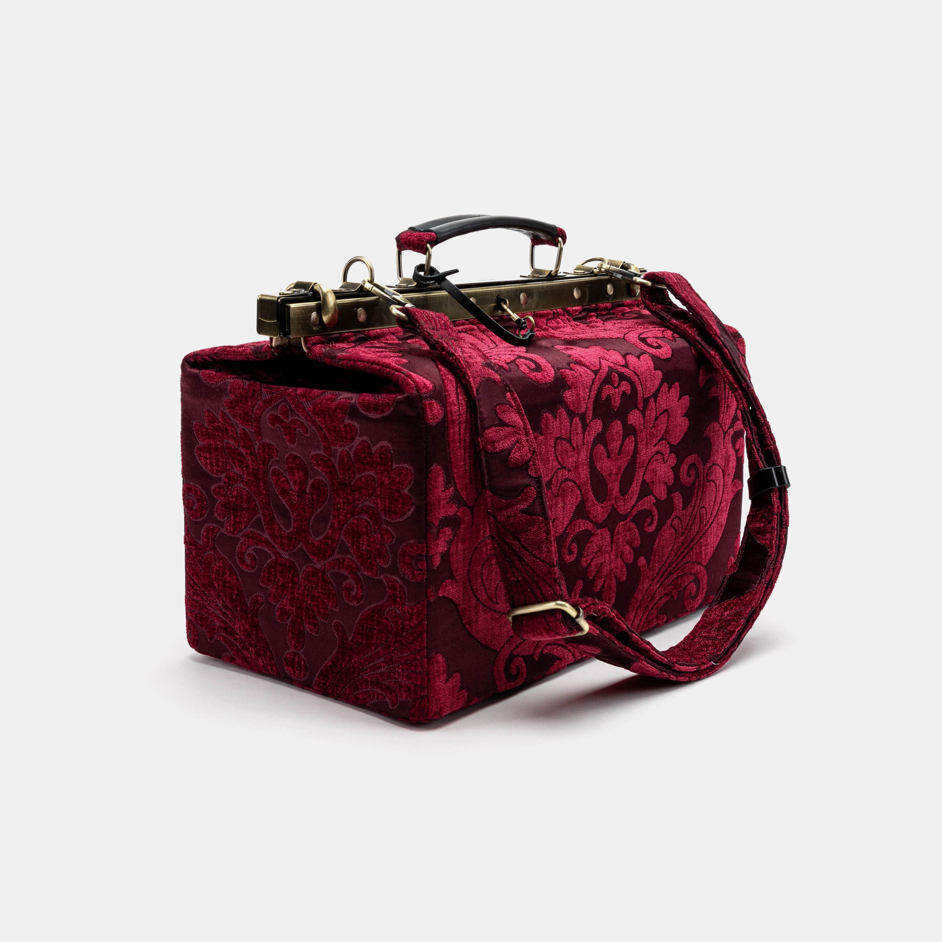 Queen Wine Genevieve Carpet Gladstone Bag with shoulder strap