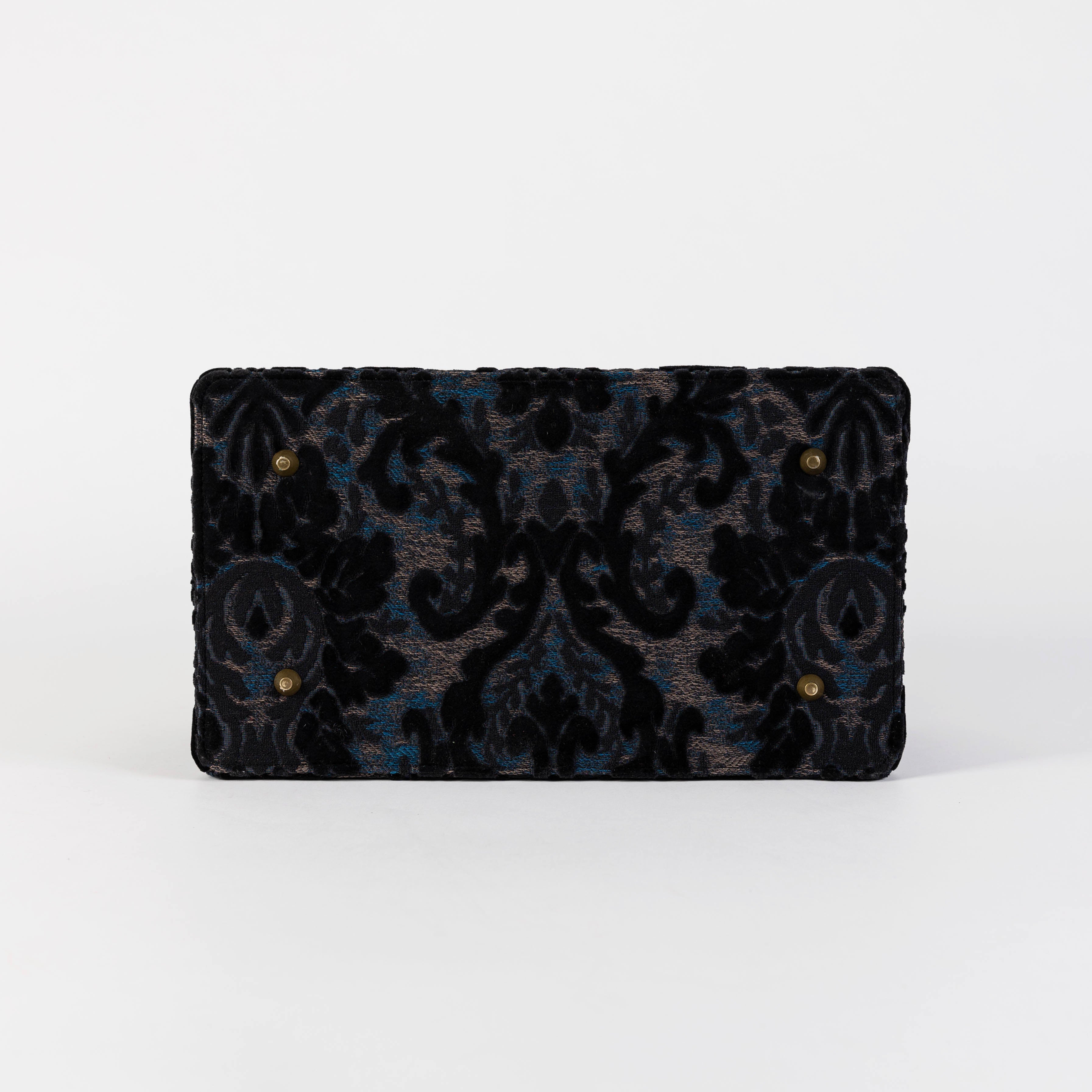 Gladstone Bag Carpet Doctor Bag Victorian Weekender Bag Shoulder Frame Bag Genevieve Burnout Velvet Black Carpetbagger Carpetbag of America bottom