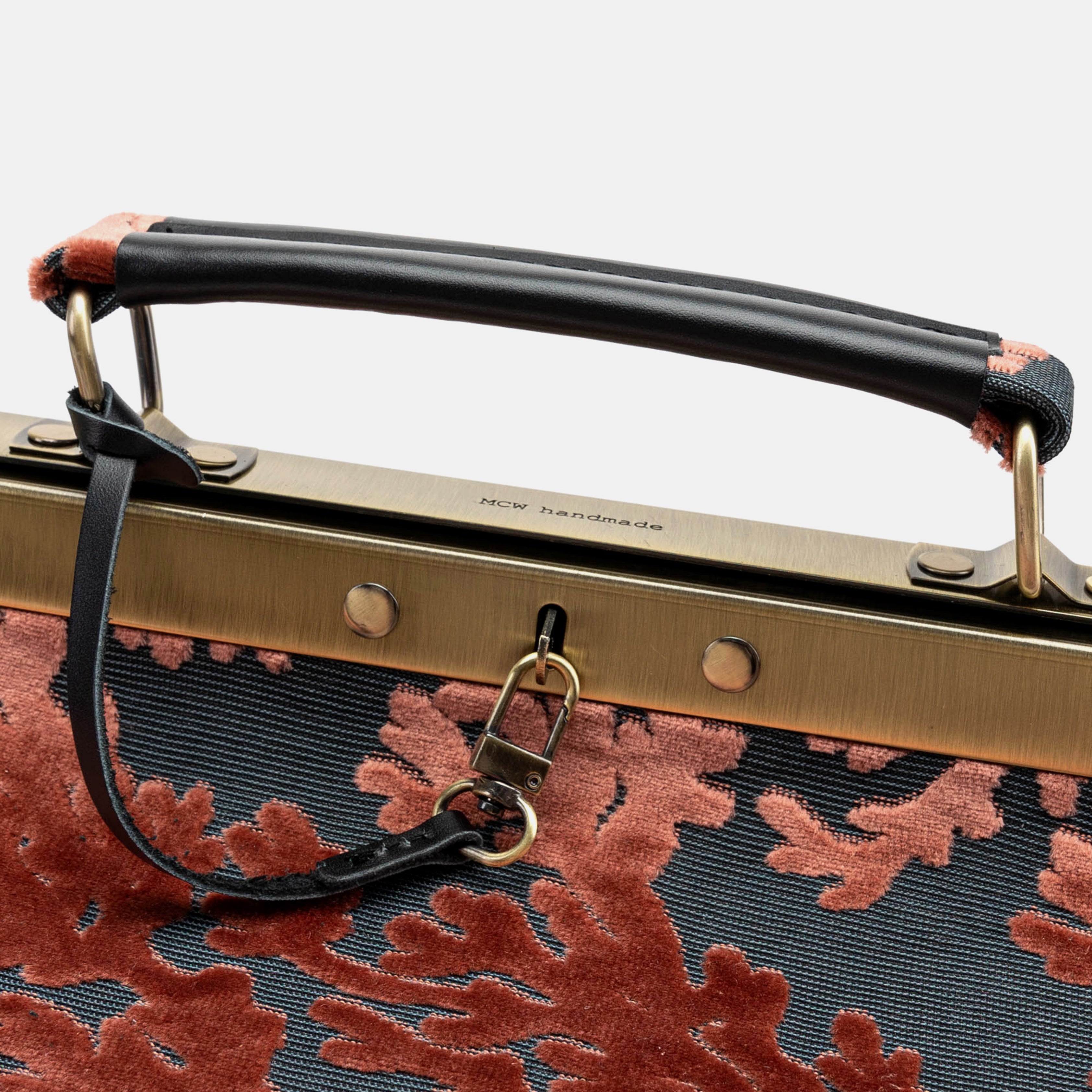 Gladstone Bag Carpet Doctor Bag Victorian Weekender Bag Shoulder Frame Bag Genevieve Burnout Velvet St Tropez Scuba Coral Carpetbagger Carpetbag of America logo