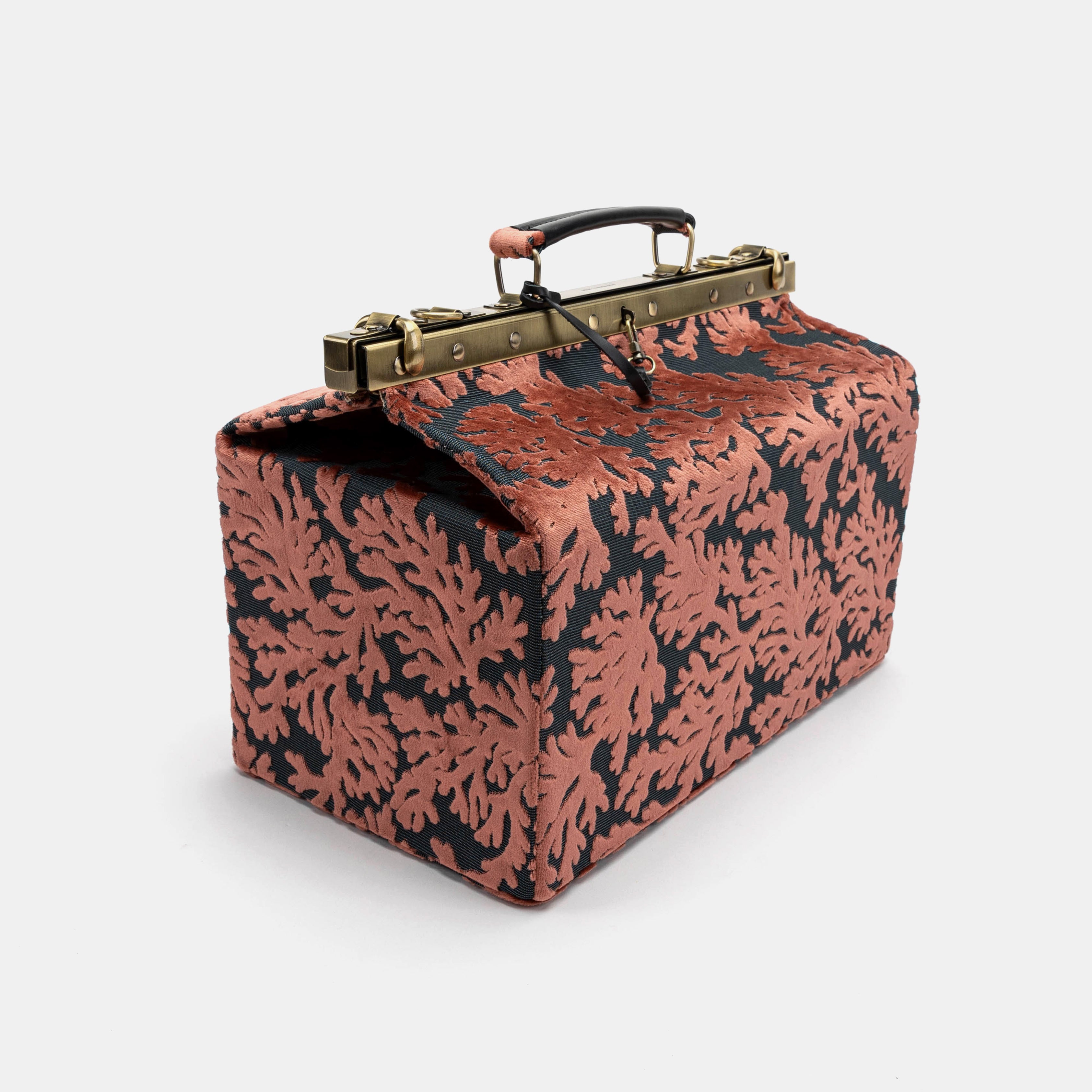 Gladstone Bag Carpet Doctor Bag Victorian Weekender Bag Shoulder Frame Bag Genevieve Burnout Velvet St Tropez Scuba Coral Carpetbagger Carpetbag of America front side