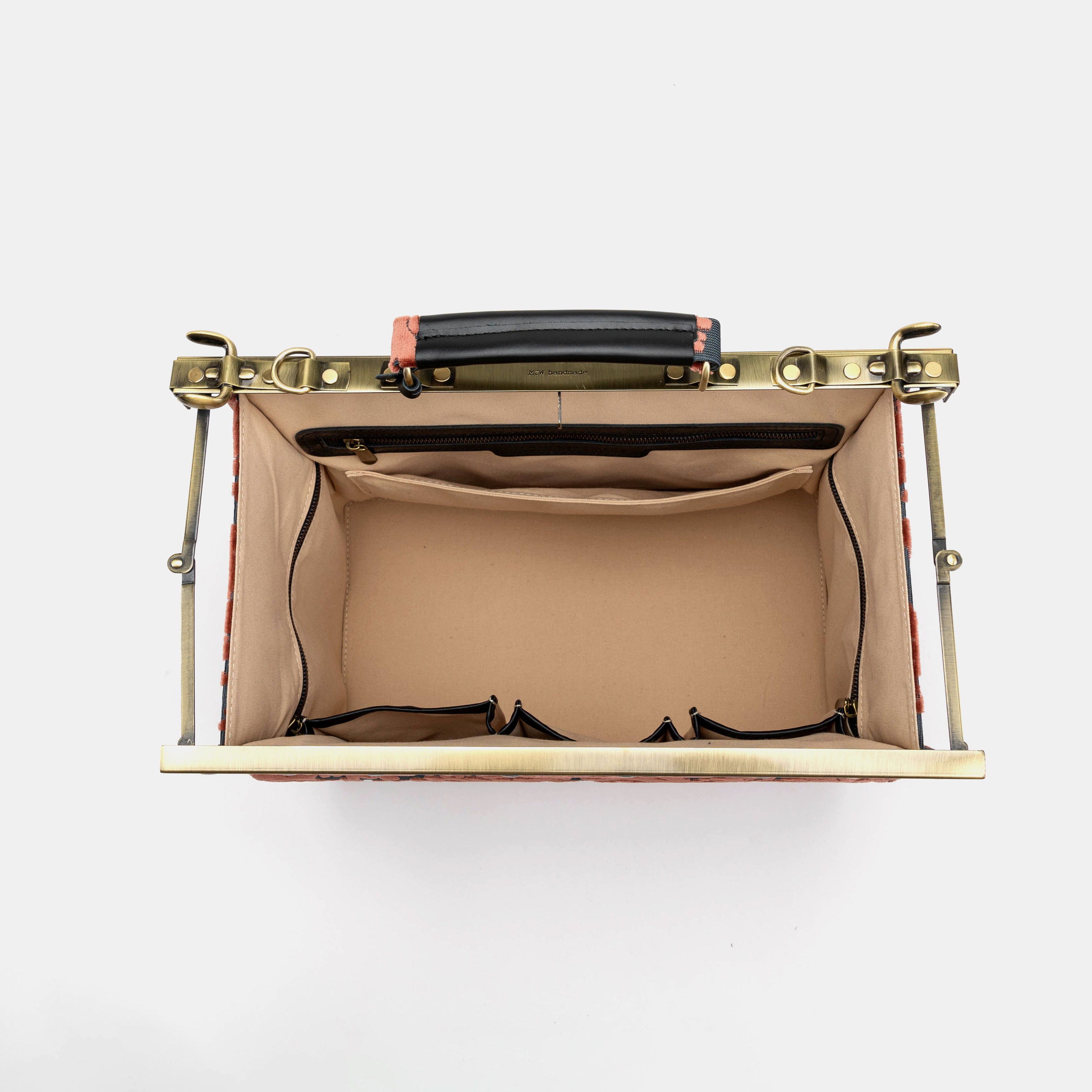 Gladstone Bag Carpet Doctor Bag Victorian Weekender Bag Shoulder Frame Bag Genevieve Burnout Velvet St Tropez Scuba Coral Carpetbagger Carpetbag of America inside