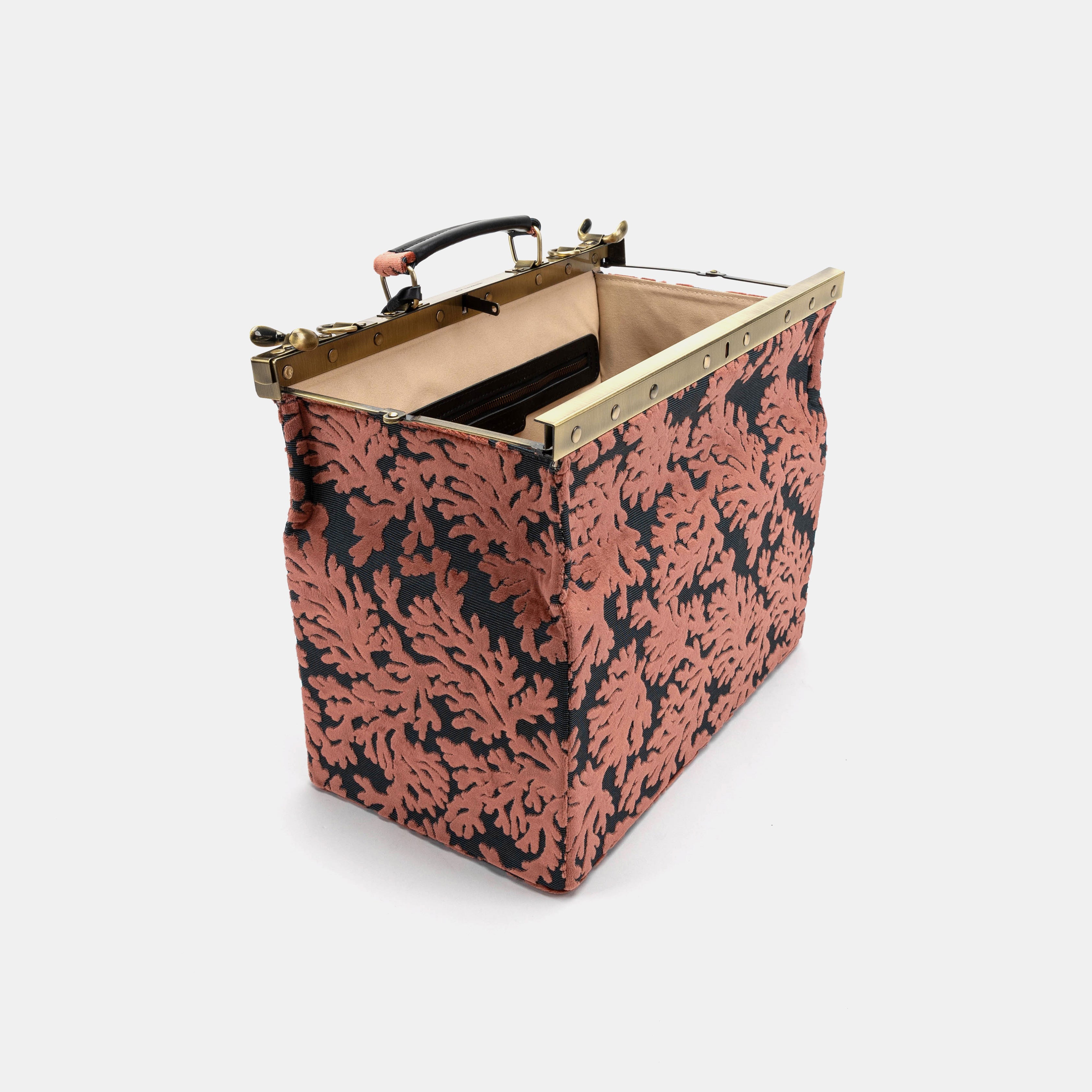 Gladstone Bag Carpet Doctor Bag Victorian Weekender Bag Shoulder Frame Bag Genevieve Burnout Velvet St Tropez Scuba Coral Carpetbagger Carpetbag of America stand