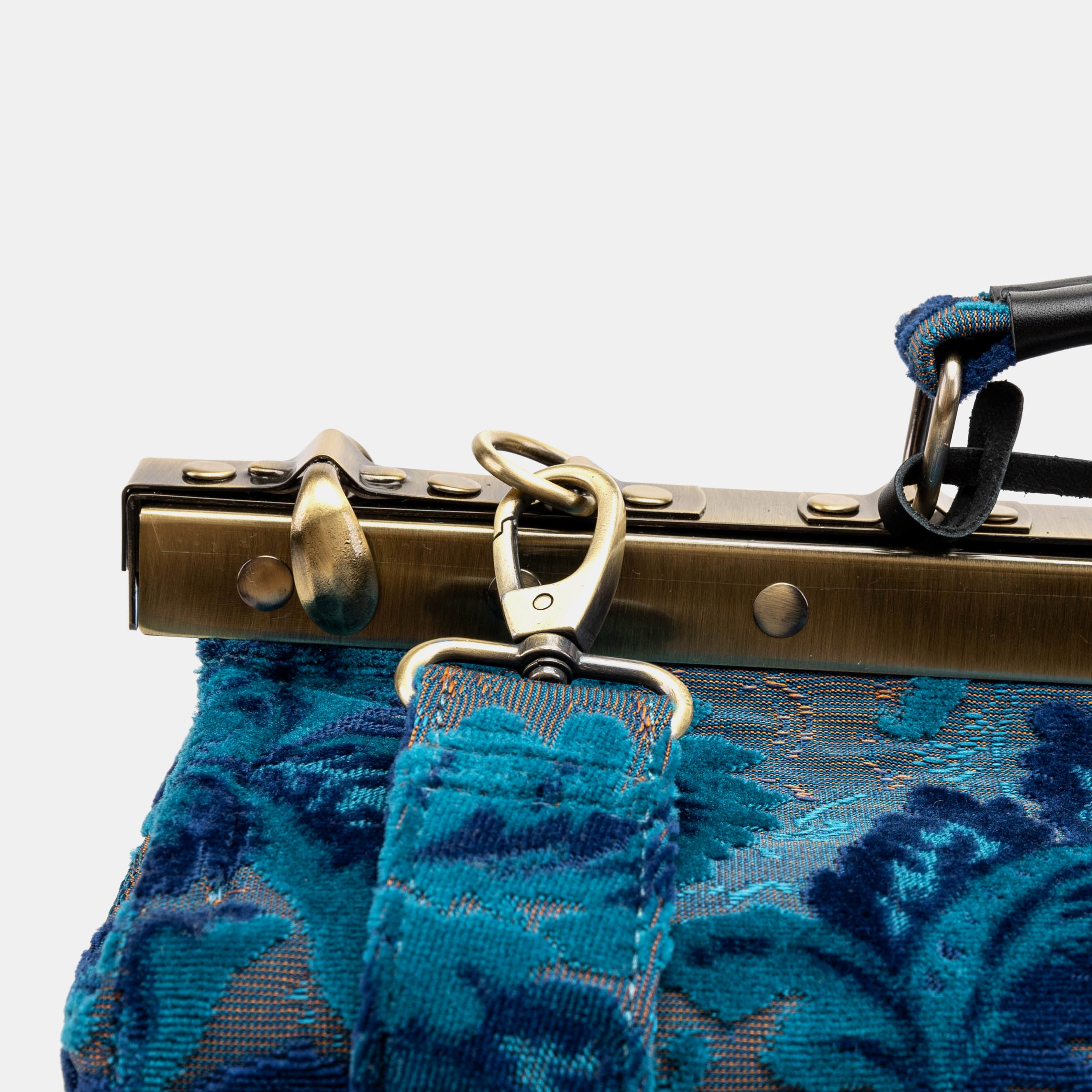 Gladstone Bag Carpet Doctor Bag Victorian Weekender Bag Shoulder Frame Bag Genevieve Golden Age Navy Carpetbagger Carpetbag of America clasp