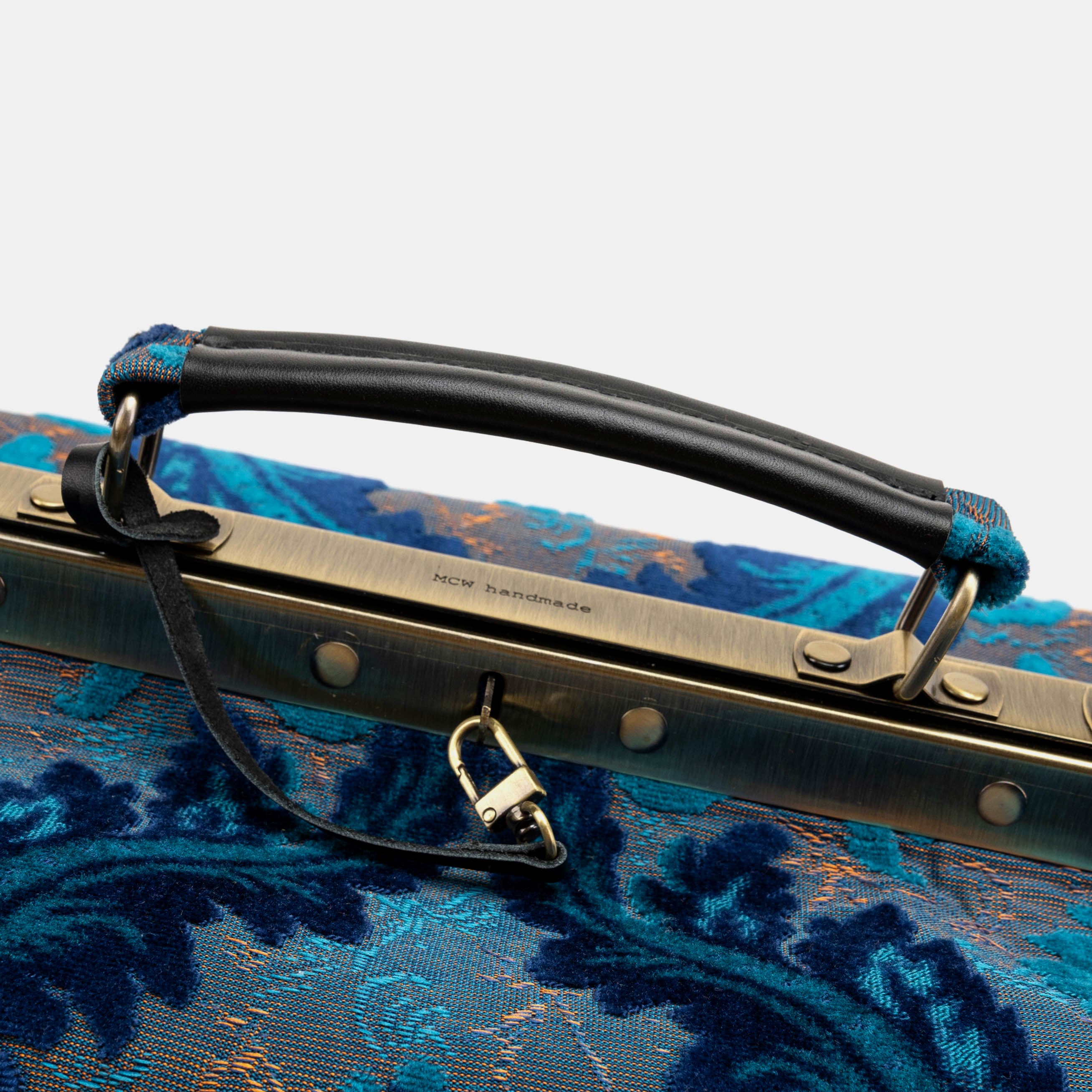 Gladstone Bag Carpet Doctor Bag Victorian Weekender Bag Shoulder Frame Bag Genevieve Golden Age Navy Carpetbagger Carpetbag of America logo